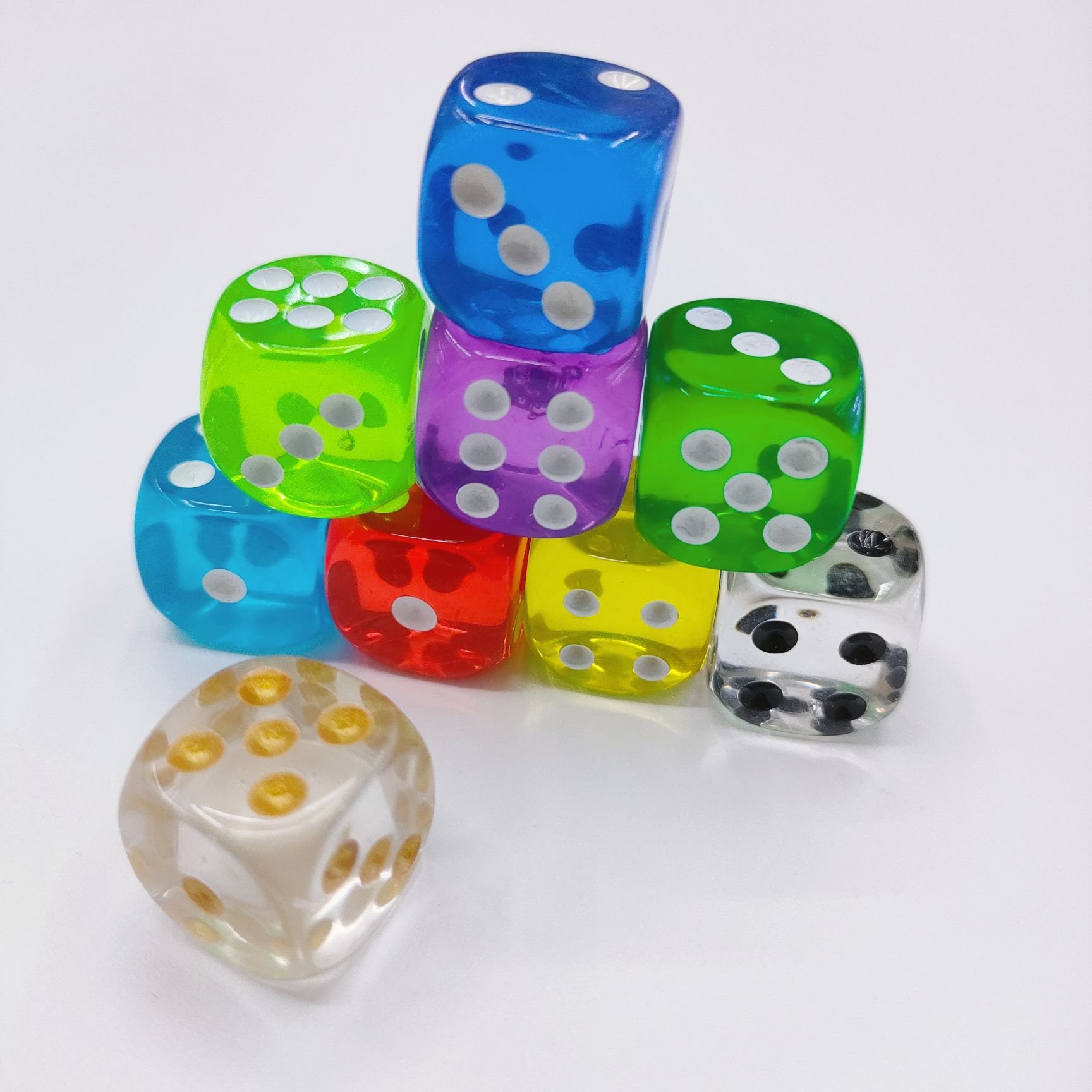 High Quality 16mm Transparent Acrylic Dice Casino Digital Custom 6 Sided Spot Board Game Dice Supplier Gambling Plastic Dice