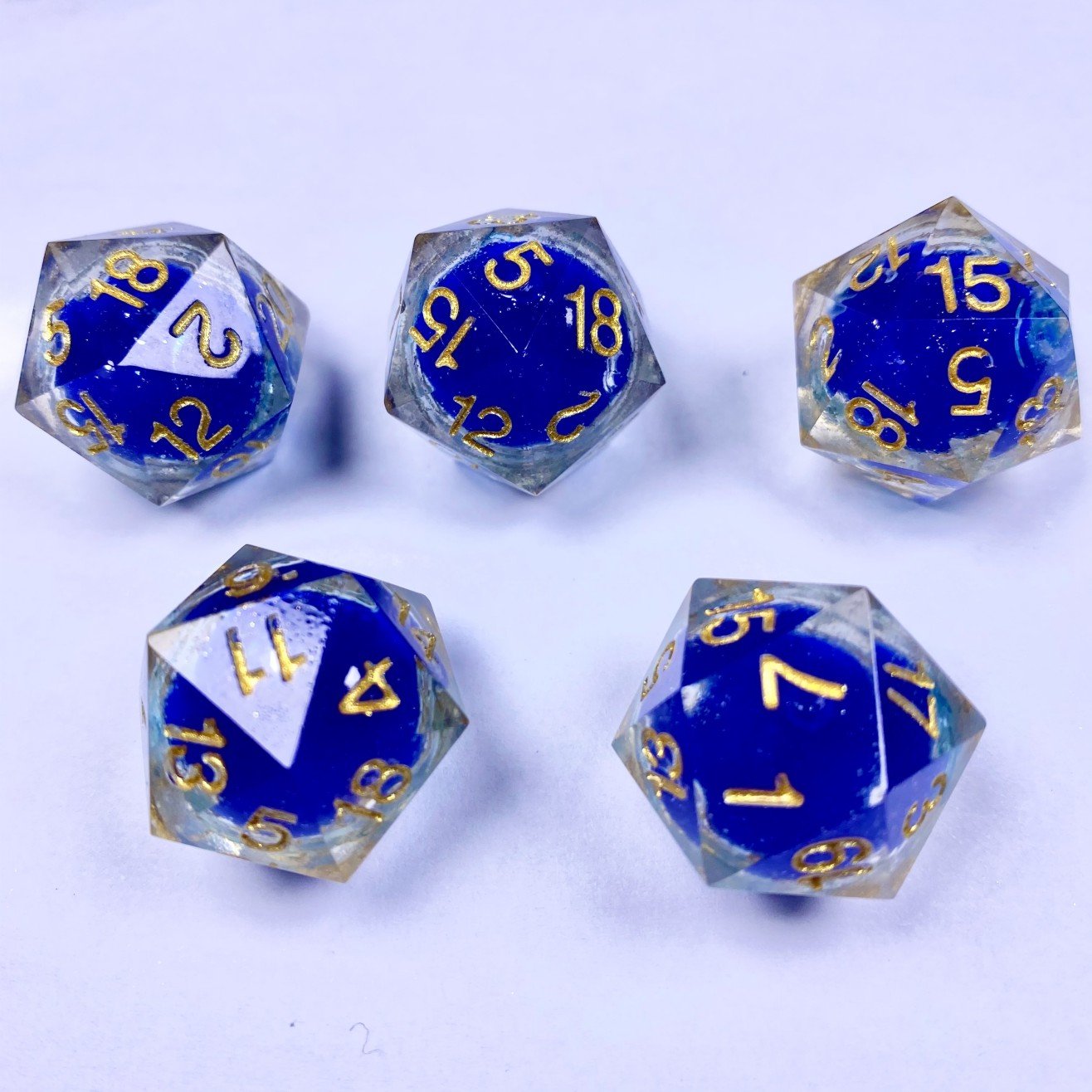 Explosive new resin sharp corner D20 rpg polyhedron dice blue liquid quicksand game dice