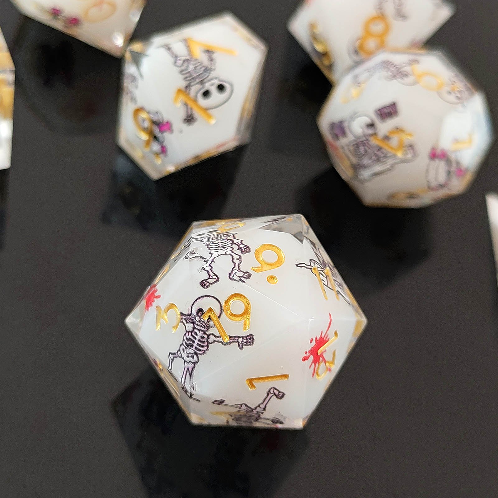 Halloween Dancing Skull Double Layer Resin Dice Blood Spot Polyhedral Sharp Edge Dice Set for Role Playing Game