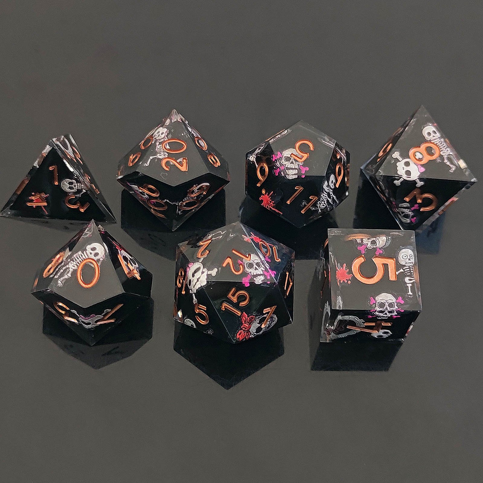 Halloween Dancing Skull Double Layer Resin Dice Blood Spot Polyhedral Sharp Edge Dice Set for Role Playing Game