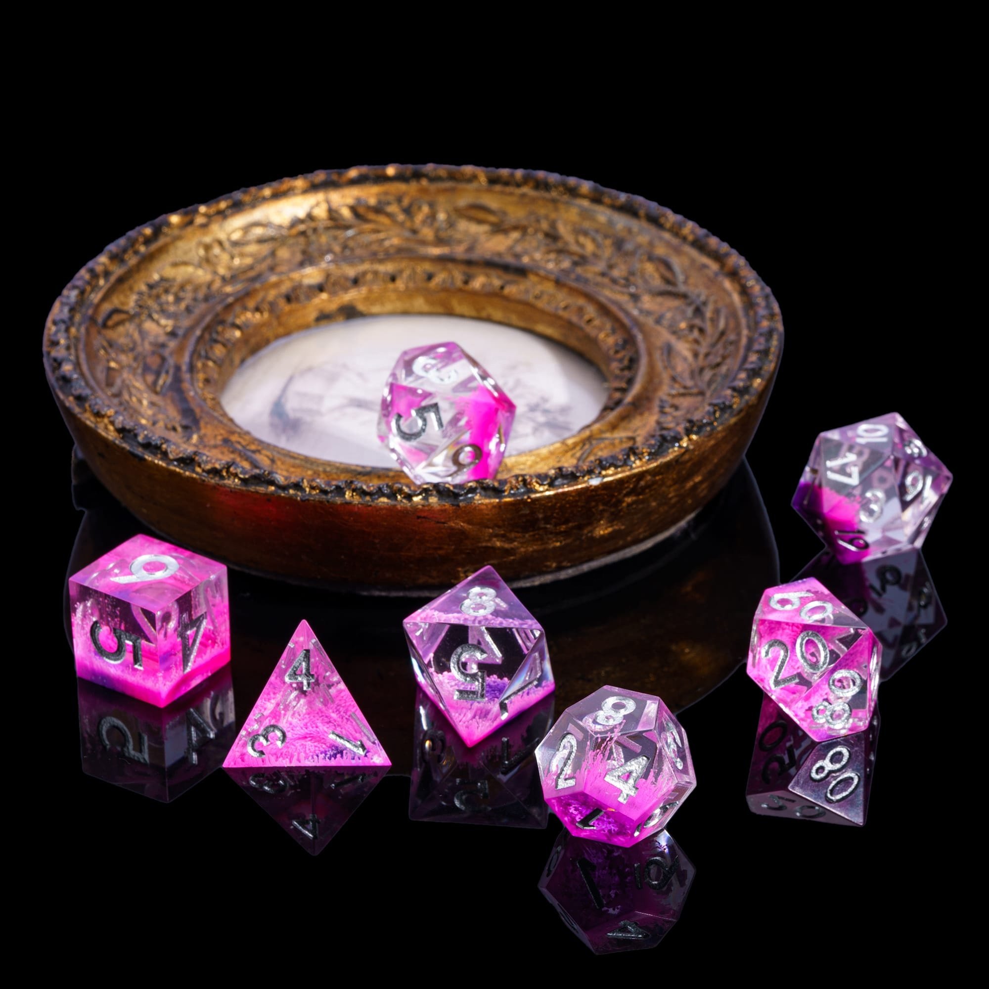 Udixi Custom Handmade Color Sinking Resin Dice Dungeons and Dragons DND RPG board game Dice Set