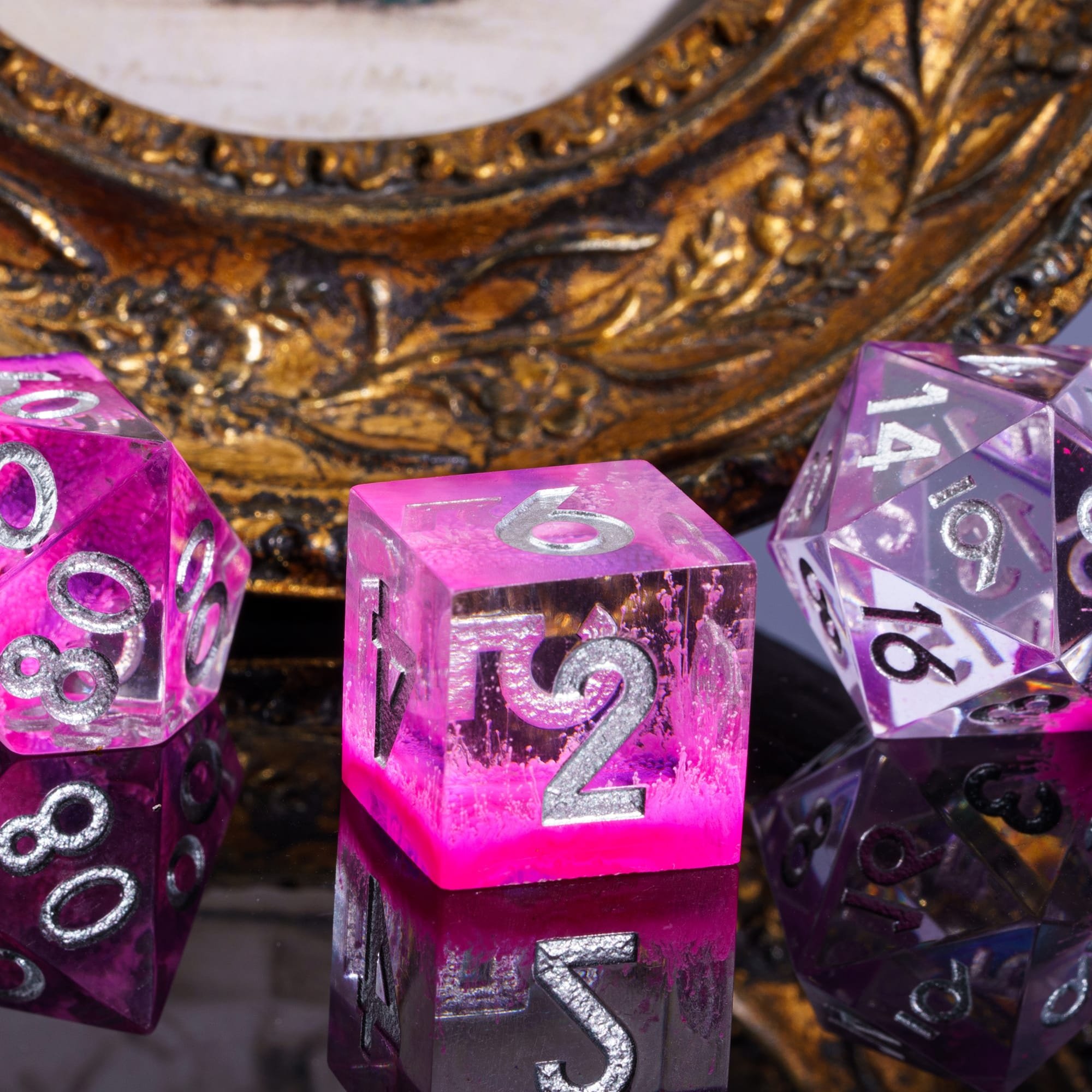 Udixi Custom Handmade Color Sinking Resin Dice Dungeons and Dragons DND RPG board game Dice Set