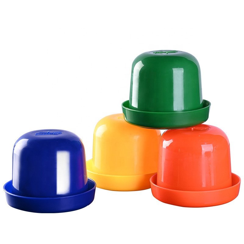 Wholesale multi-color child die cup with 5 dice with the base color cup sieve cup KTV bar nightclub entertainment