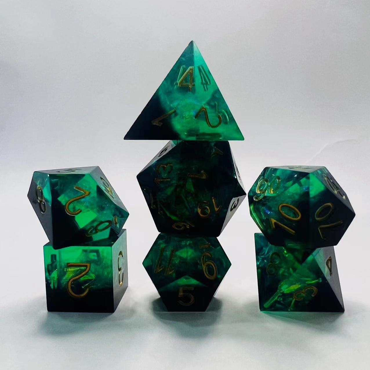 16Mm Polyhedral Handcrafted Tabletop Role Playing Games Bulk Plastic Dice Set Green And Black