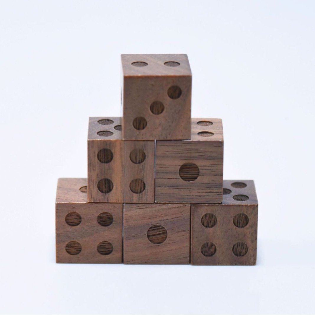 2024 New Kids Wooden Toys Yard Dice Games Toys For Children Custom Handmade Classic Portable Wholesale Wooden Dice Game