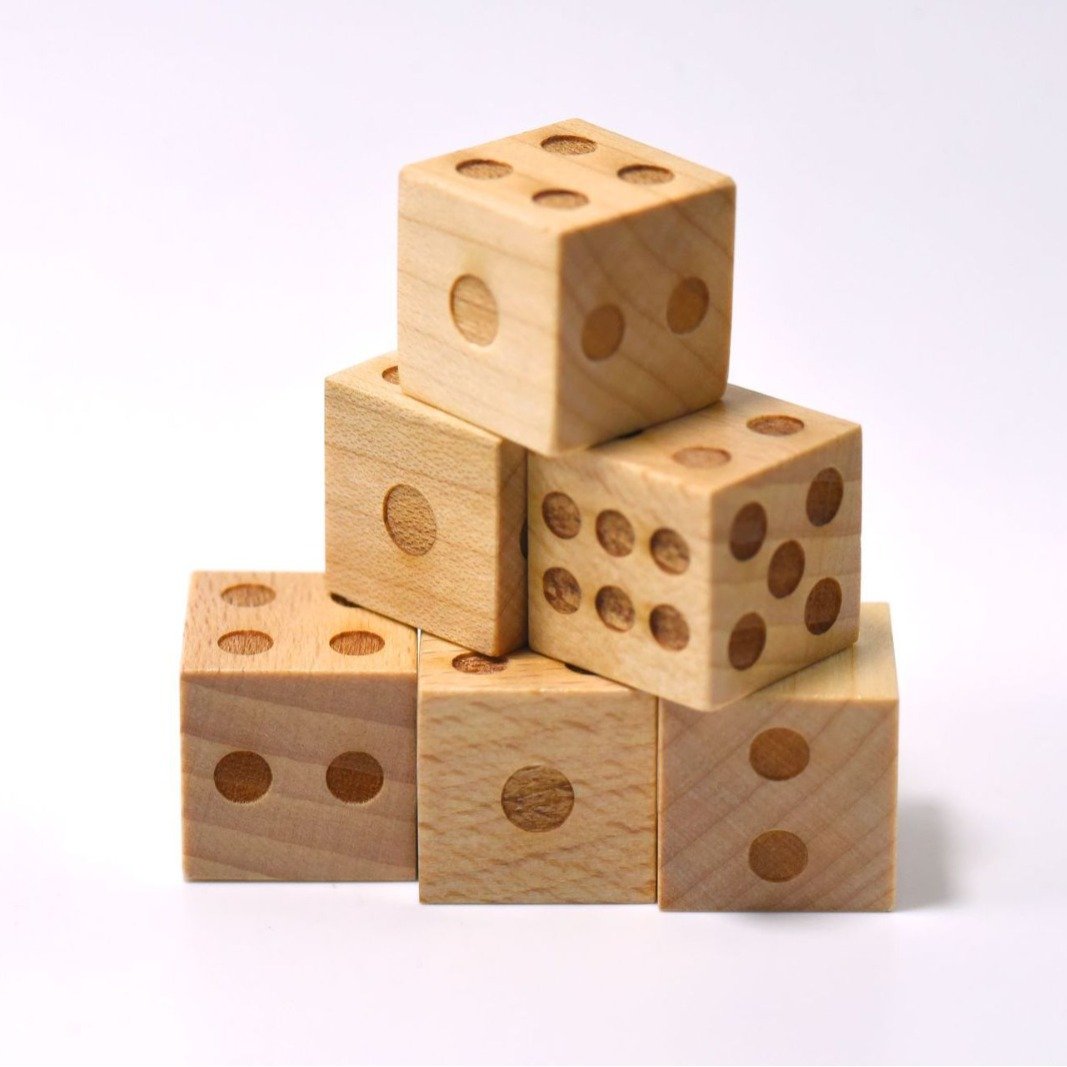 2024 New Kids Wooden Toys Yard Dice Games Toys For Children Custom Handmade Classic Portable Wholesale Wooden Dice Game