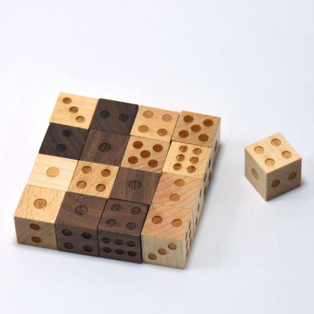 2024 New Kids Wooden Toys Yard Dice Games Toys For Children Custom Handmade Classic Portable Wholesale Wooden Dice Game