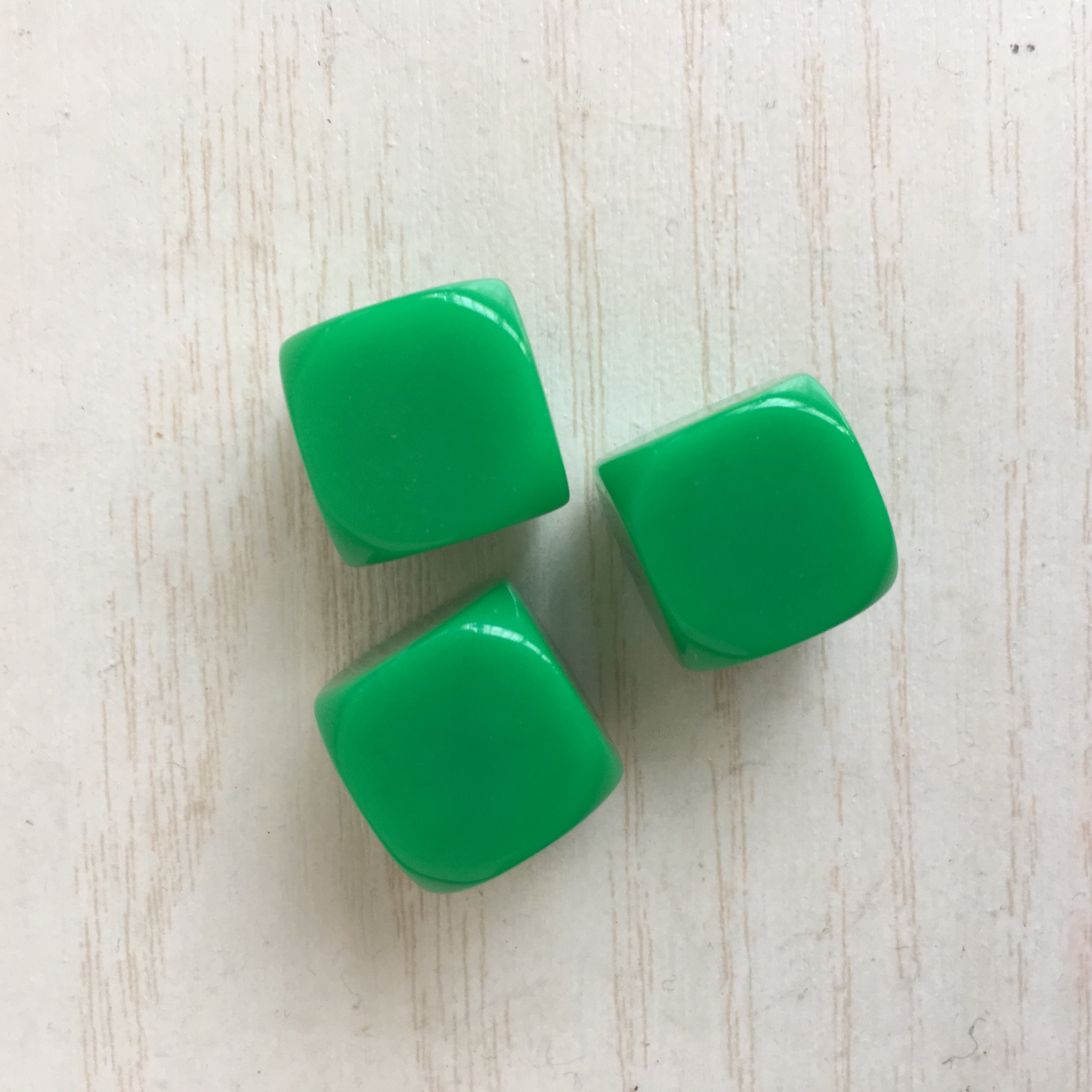 Wholesale 16mm round Corner Colored Acrylic Resin Dice Cube Custom Logo 6 Sided for Board Game & Promotional Use