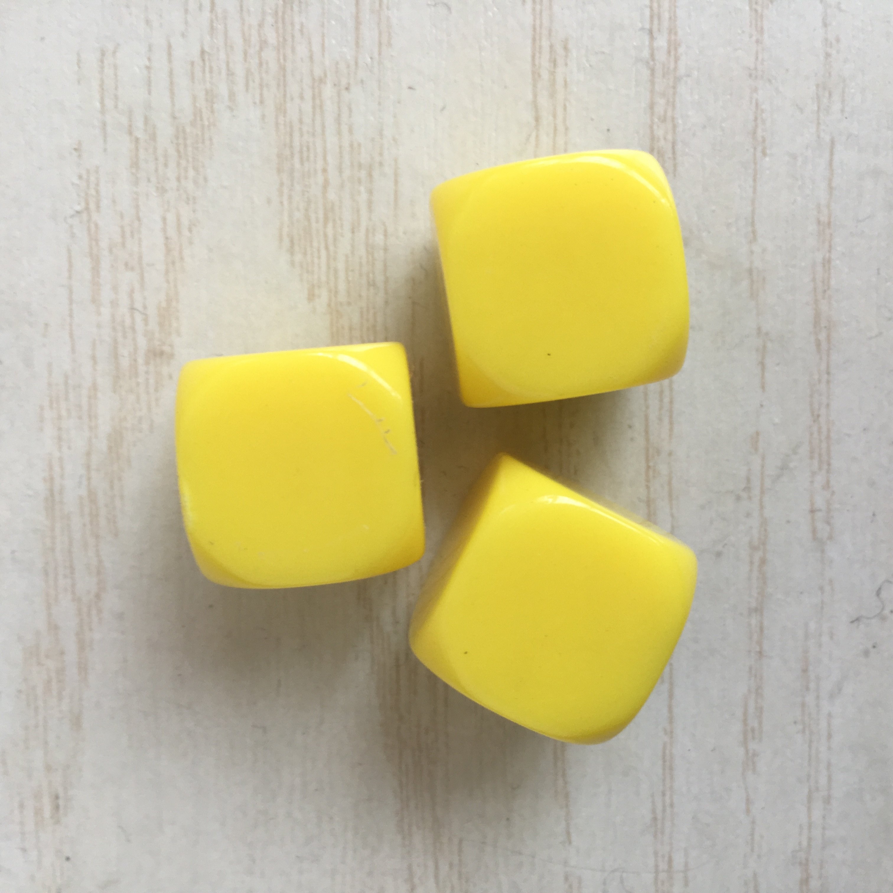 Wholesale 16mm round Corner Colored Acrylic Resin Dice Cube Custom Logo 6 Sided for Board Game & Promotional Use