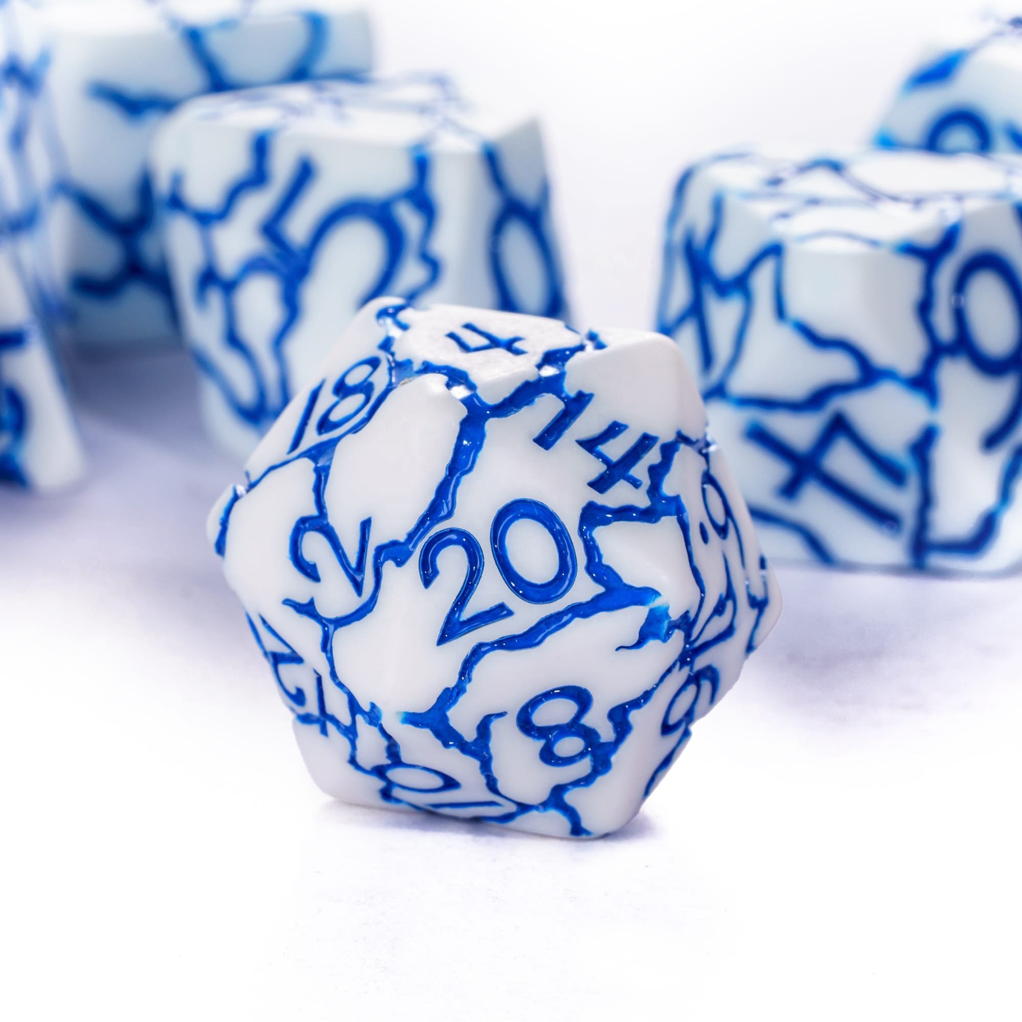 Udixi Plastic RPG Polyhedral Dungeons and Dragons d&d Resin custom logo crack white Dice Set