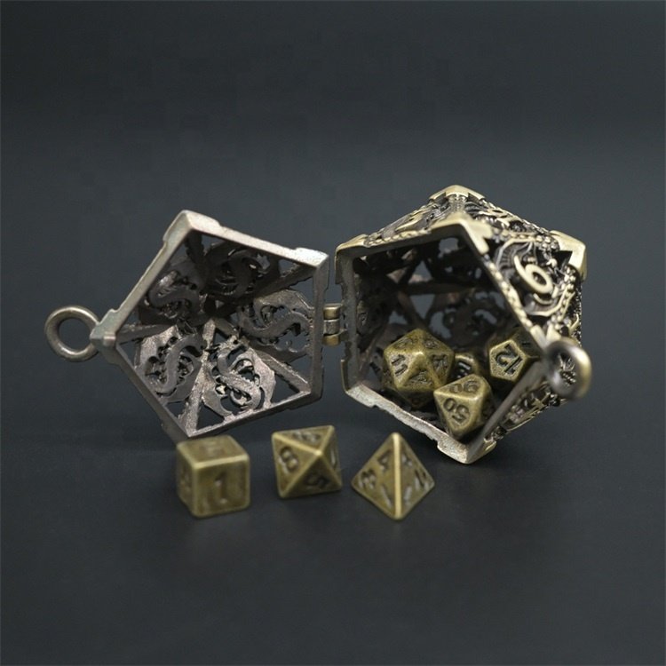 Portable Dragon Hollow 35mm Small D20 Metal Dice Keychain with 6mm Mini Dice