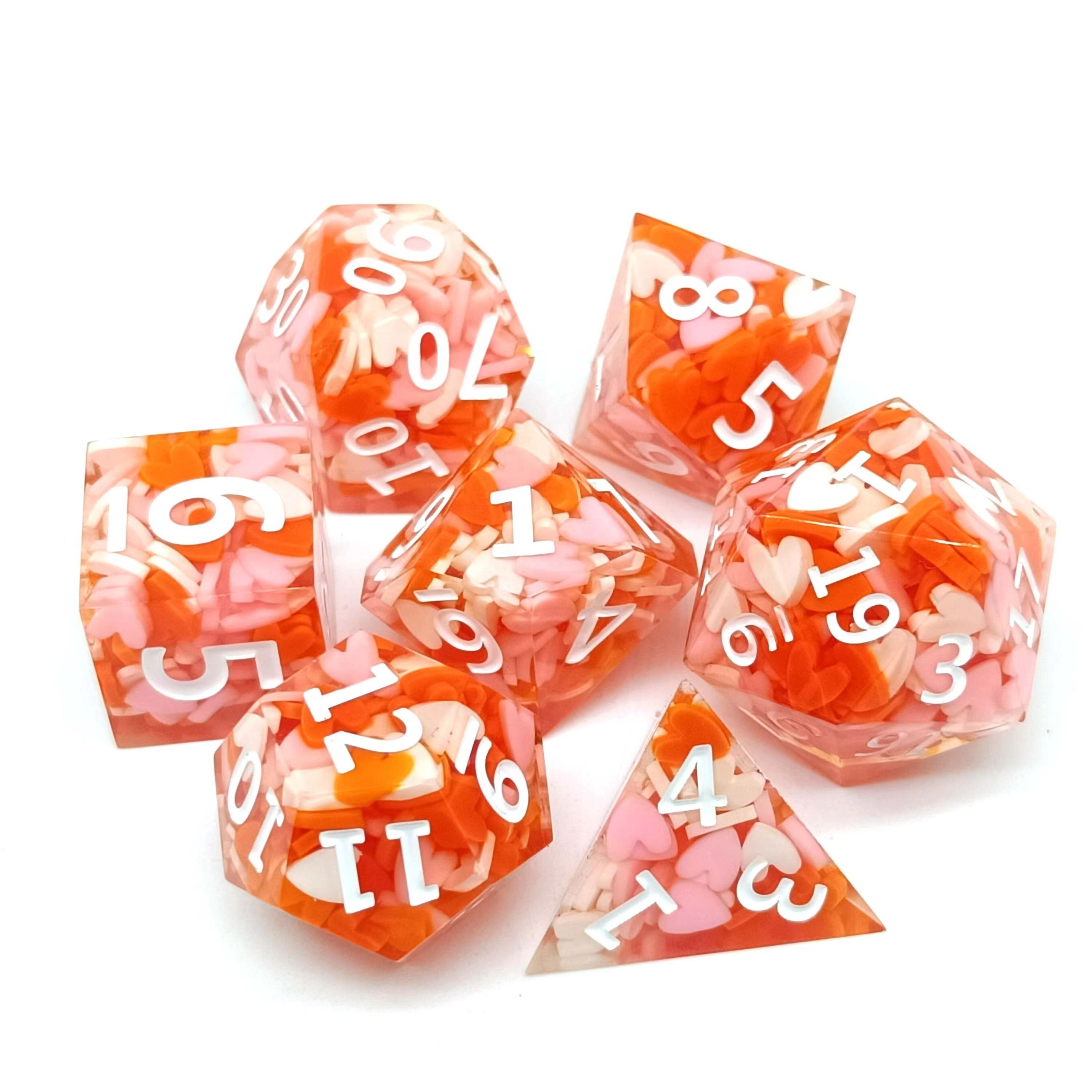 Polyhedral resin DND die set, hand polished sharp desktop D & D RPG game dice with contents