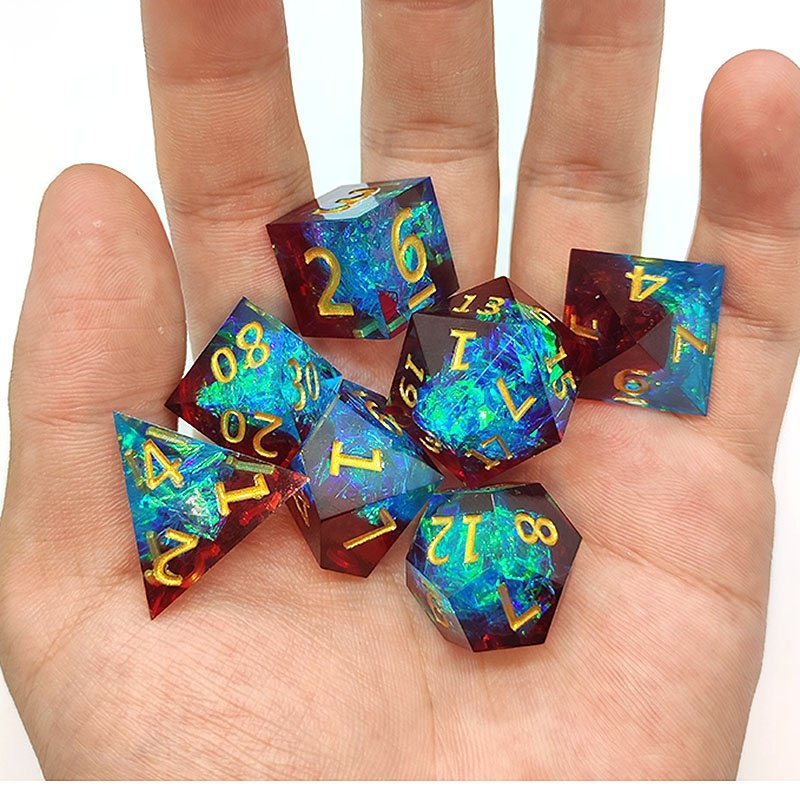 Polyhedral resin DND die set, hand polished sharp desktop D & D RPG game dice with contents