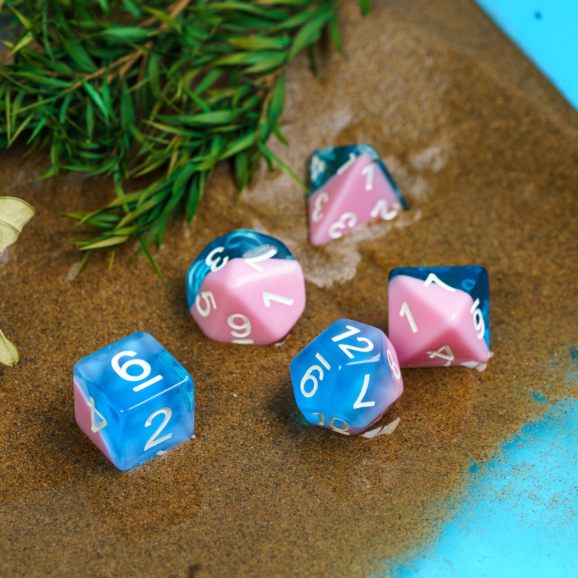 Udixi Plastic Polyhedral custom logo rpg dungeons and dragons resin colored dice game set Diagonals