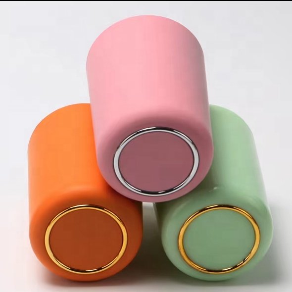 Silent durable multi color ABS plastic customized LOGO bar dice plastic shaker cup shaker box