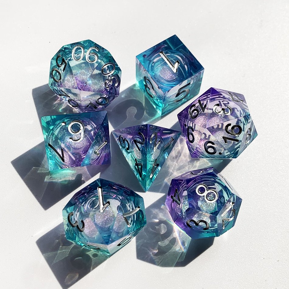7pcs Dnd Resin Dice Set Sharp Edge Dices Rolling D20 Polyhedral Liquid Core Dungeons and Dragons Dice Handmade Crystal Green