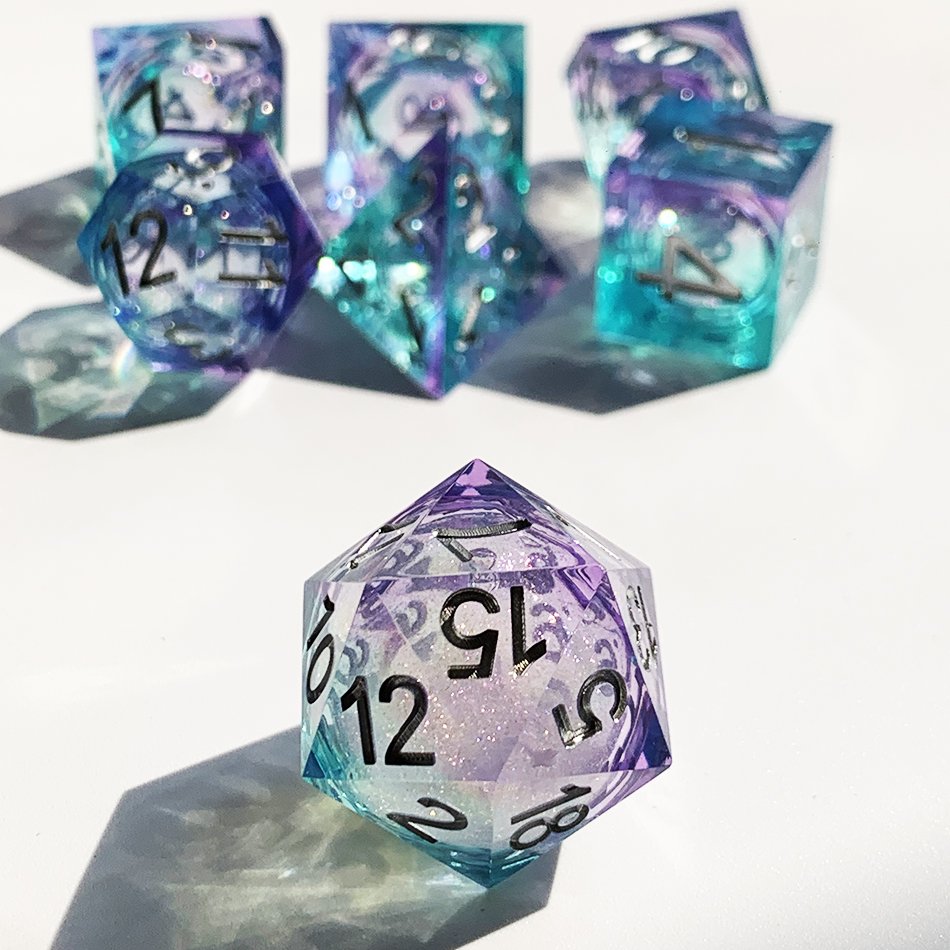 7pcs Dnd Resin Dice Set Sharp Edge Dices Rolling D20 Polyhedral Liquid Core Dungeons and Dragons Dice Handmade Crystal Green