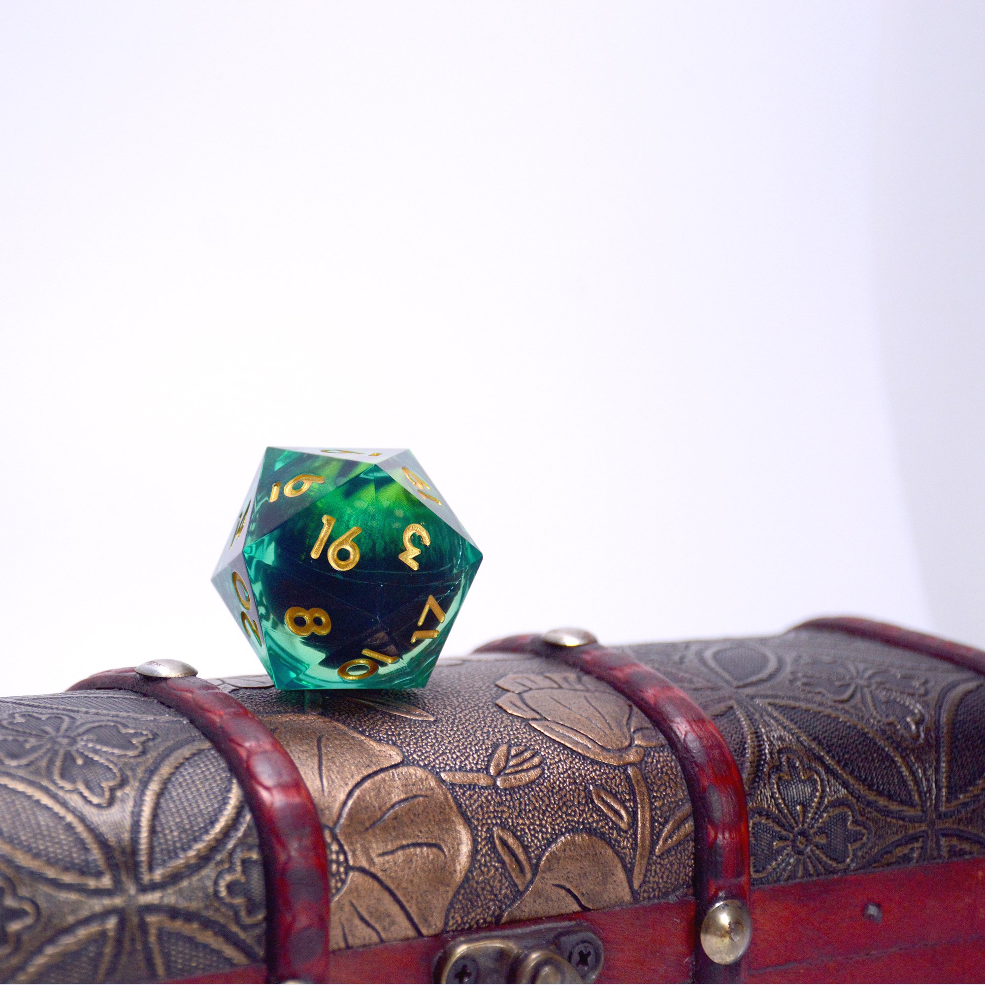 Factory Price Liquid Core Cat Eye 20D Dice for Dungeons And Dragons DND Dice