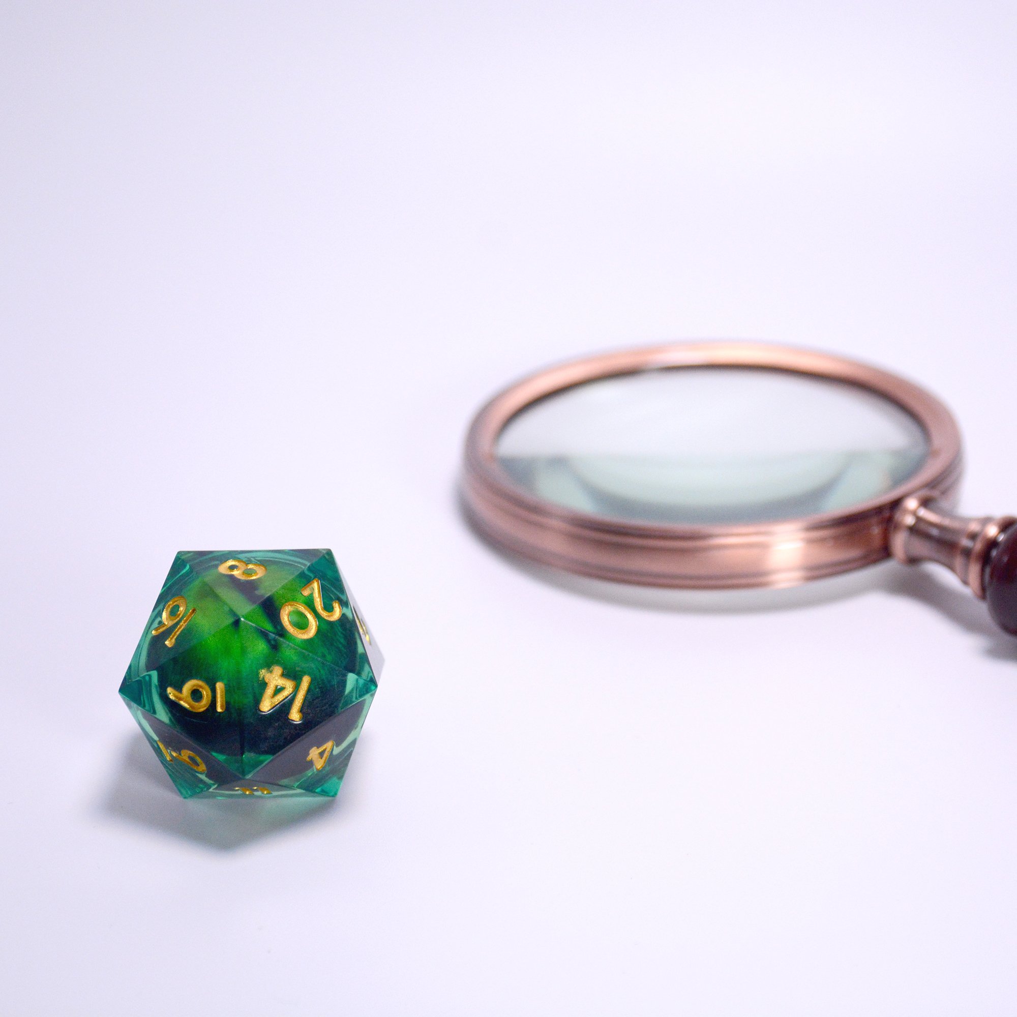 Factory Price Liquid Core Cat Eye 20D Dice for Dungeons And Dragons DND Dice