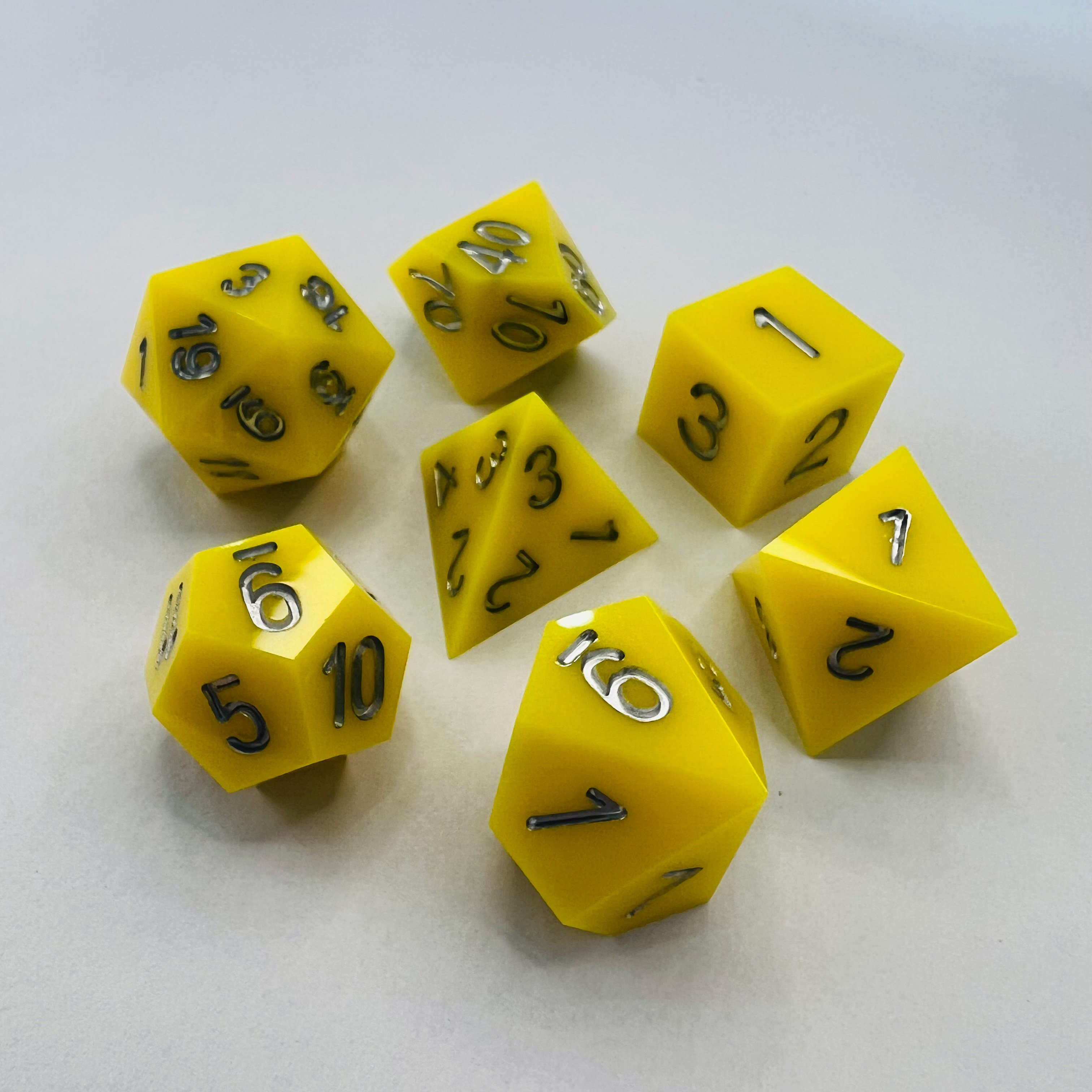 Custom Colorful Transparent Resin Dice Polyhedral Plastic Dice For Dungeons And Dragons Games