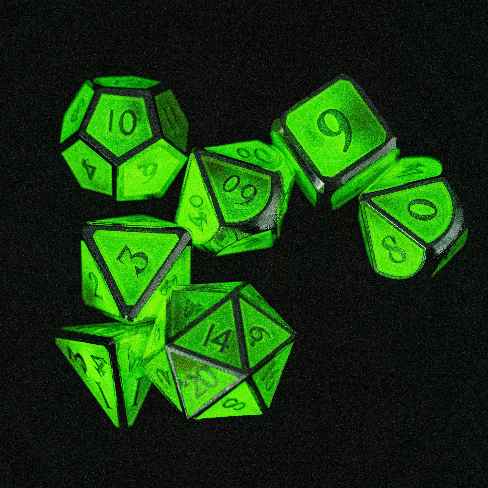 Udixi dnd Glow in the Dark Metal Dice Enamel with Metal Box Dungeons and Dragons board game