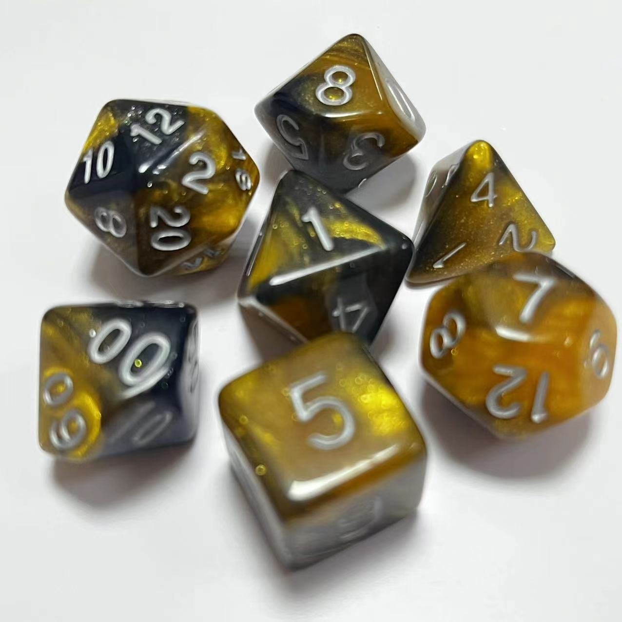 Set of 7 Acrylic Dice for PRTG Game Two-Color Star Runner Hot Dice with Custom Logo 16mm Square Acrylic Wood Plastic Pieces