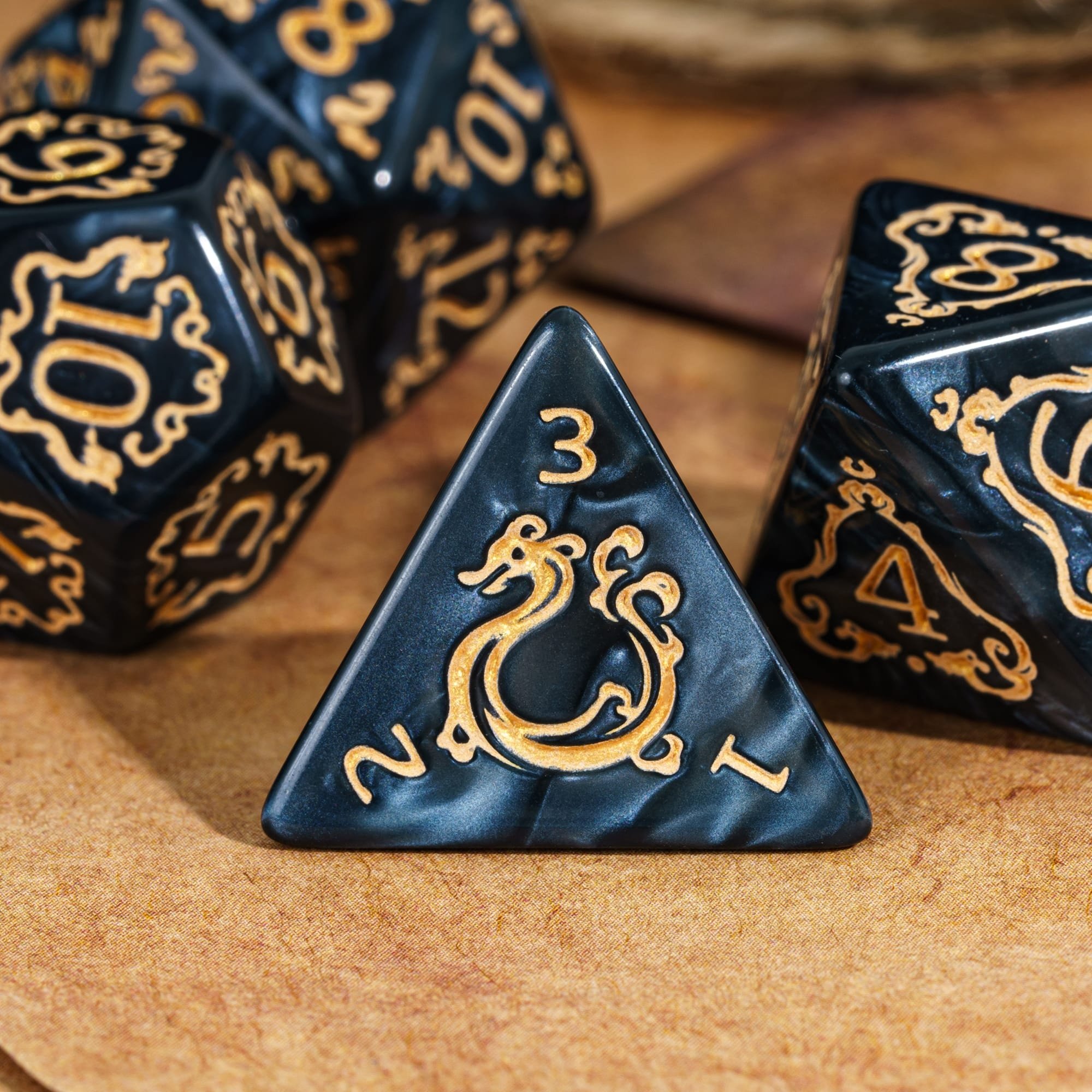 Udixi Custom Acrylic Clouds Dragon Pattern Plastic Dice Set for for DND Dungeons and Dragon RPG Board Games