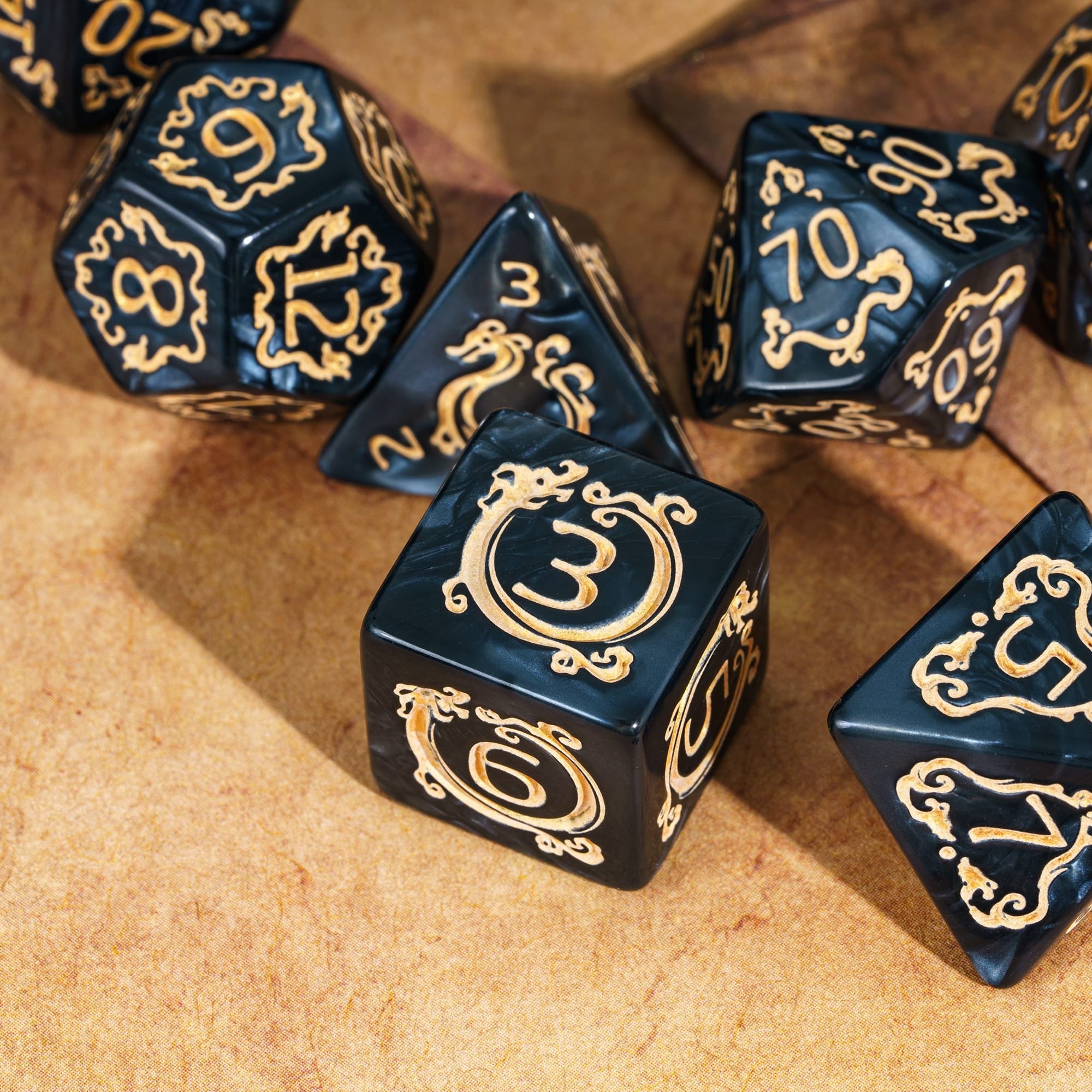 Udixi Custom Acrylic Clouds Dragon Pattern Plastic Dice Set for for DND Dungeons and Dragon RPG Board Games