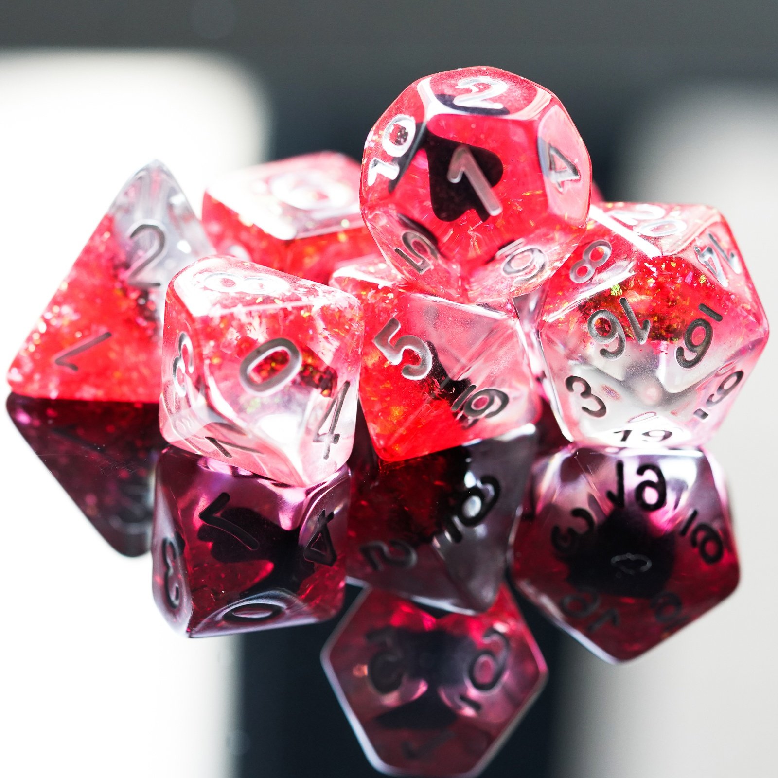 Udixi Resin Plastic Polyhedral custom logo dungeons and dragons cube dice game set rpg Poker Pattern