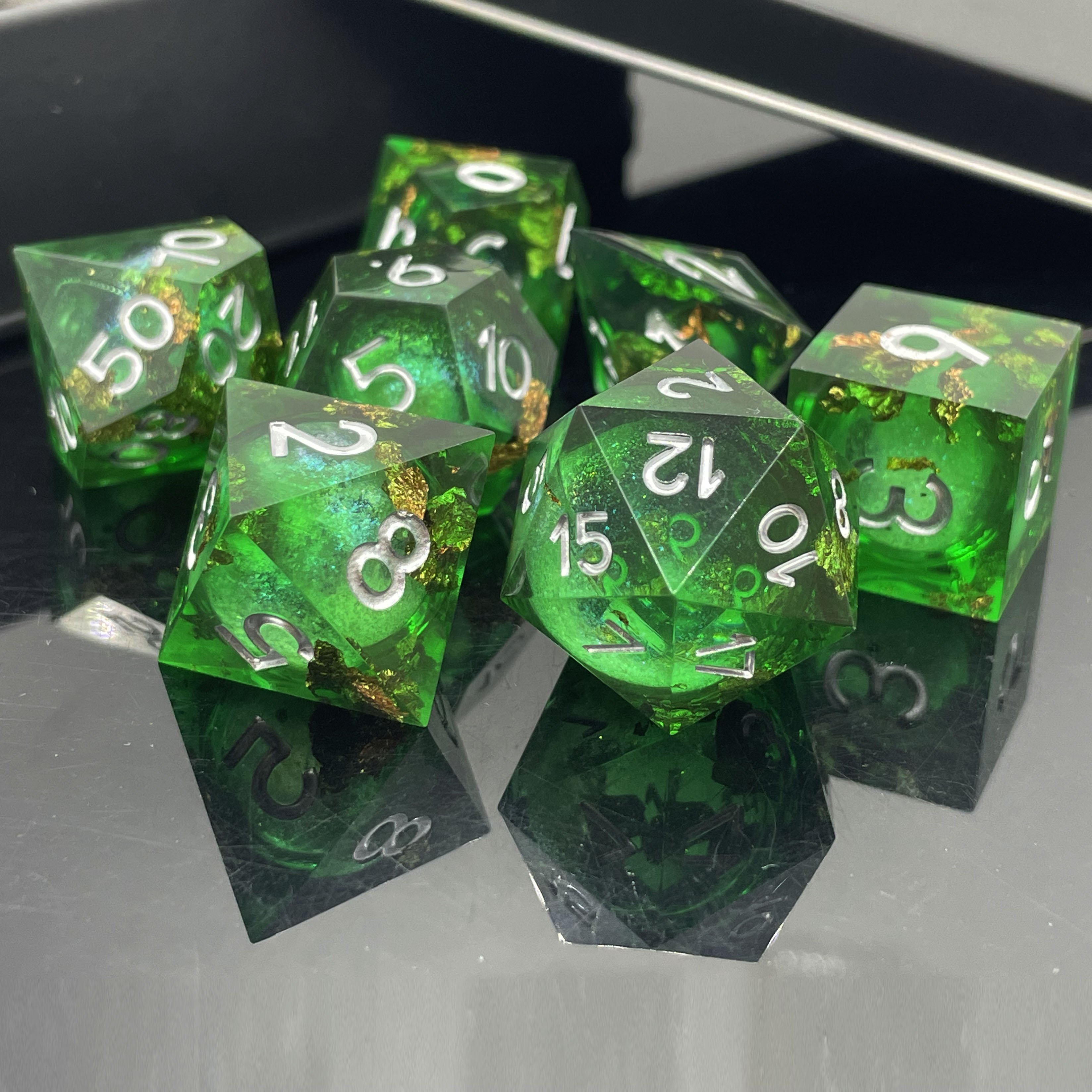 Liquid Core Dice Dice set Sharp Edge Polyhedron Resin Dice for D&D Dungeons & Dragons for Board Game Dice