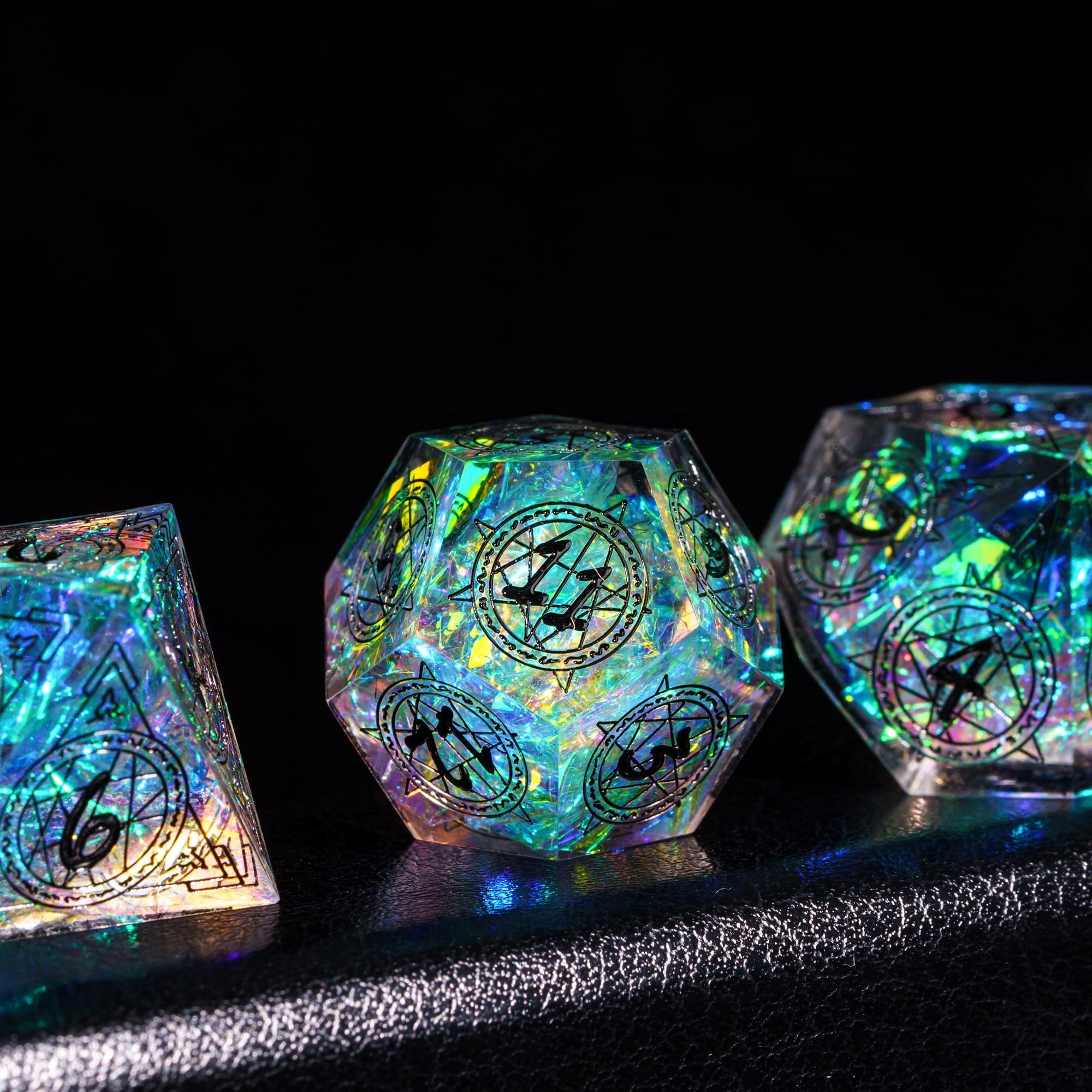 Udixi Polyhedral Custom Logo RPG dungeons and dragons resin sharp edge Magic Array Pattern Dice Set