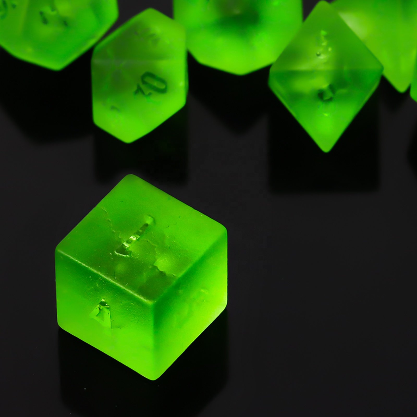 Factory Wholesale Custom Logo DND Green Matte Cracked Glass Dice Set for Dungeons and Dragons RPG