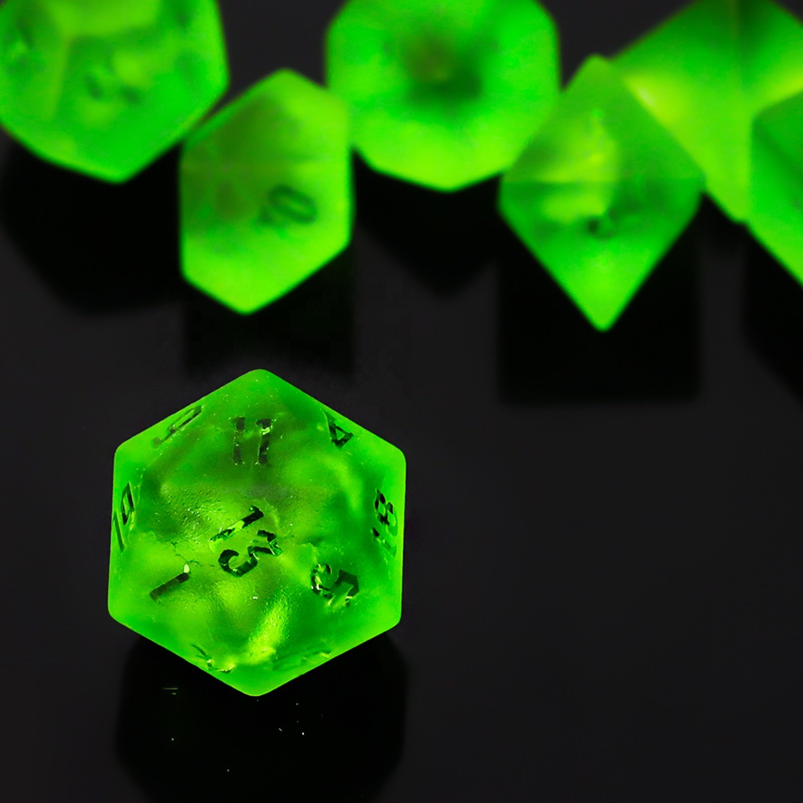 Factory Wholesale Custom Logo DND Green Matte Cracked Glass Dice Set for Dungeons and Dragons RPG