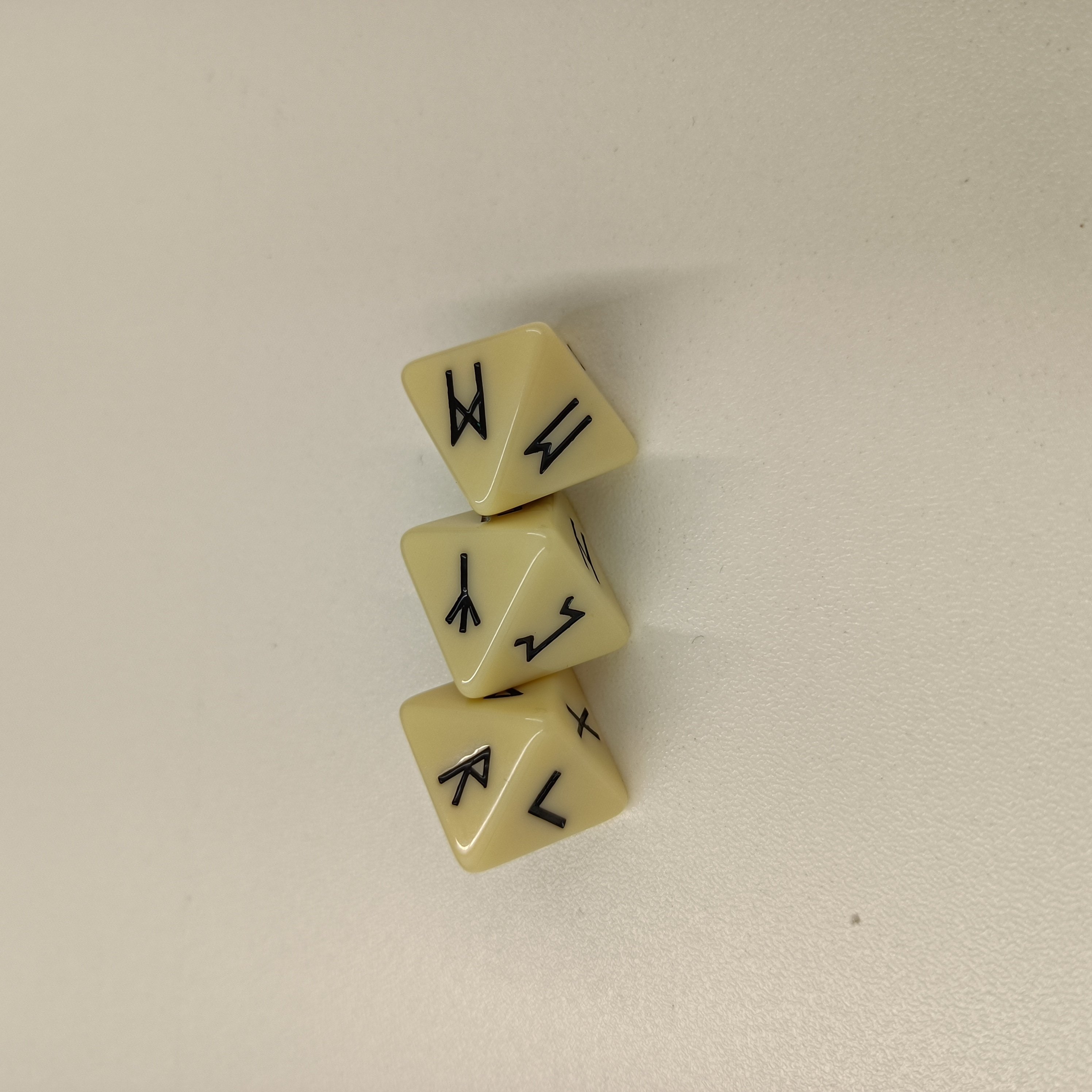 3pcs Per Set Ivory Resin 8 Sided Polyhedral Acrylic Dice Custom Logo Lucky Mystery Rune Dice Set RPG