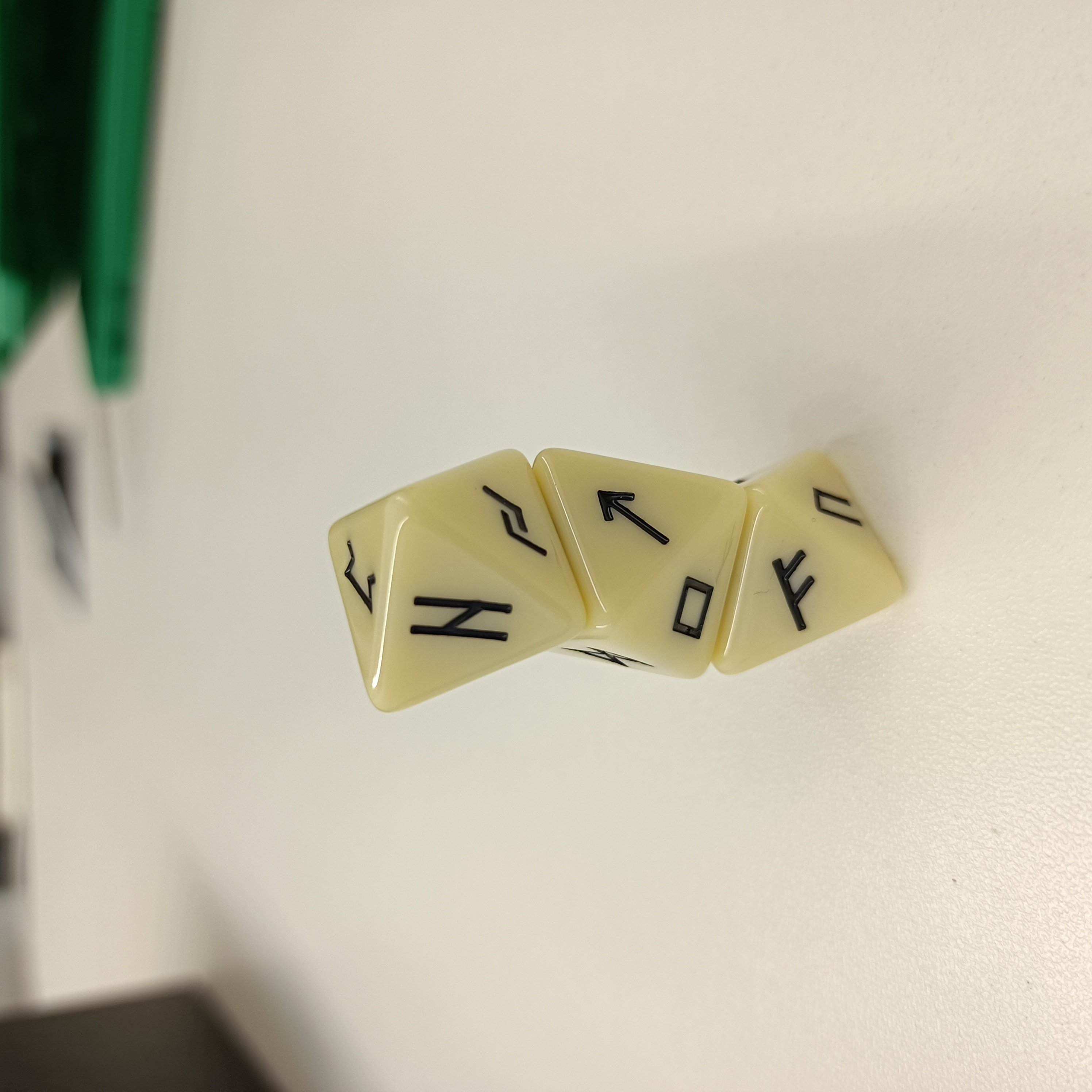 3pcs Per Set Ivory Resin 8 Sided Polyhedral Acrylic Dice Custom Logo Lucky Mystery Rune Dice Set RPG
