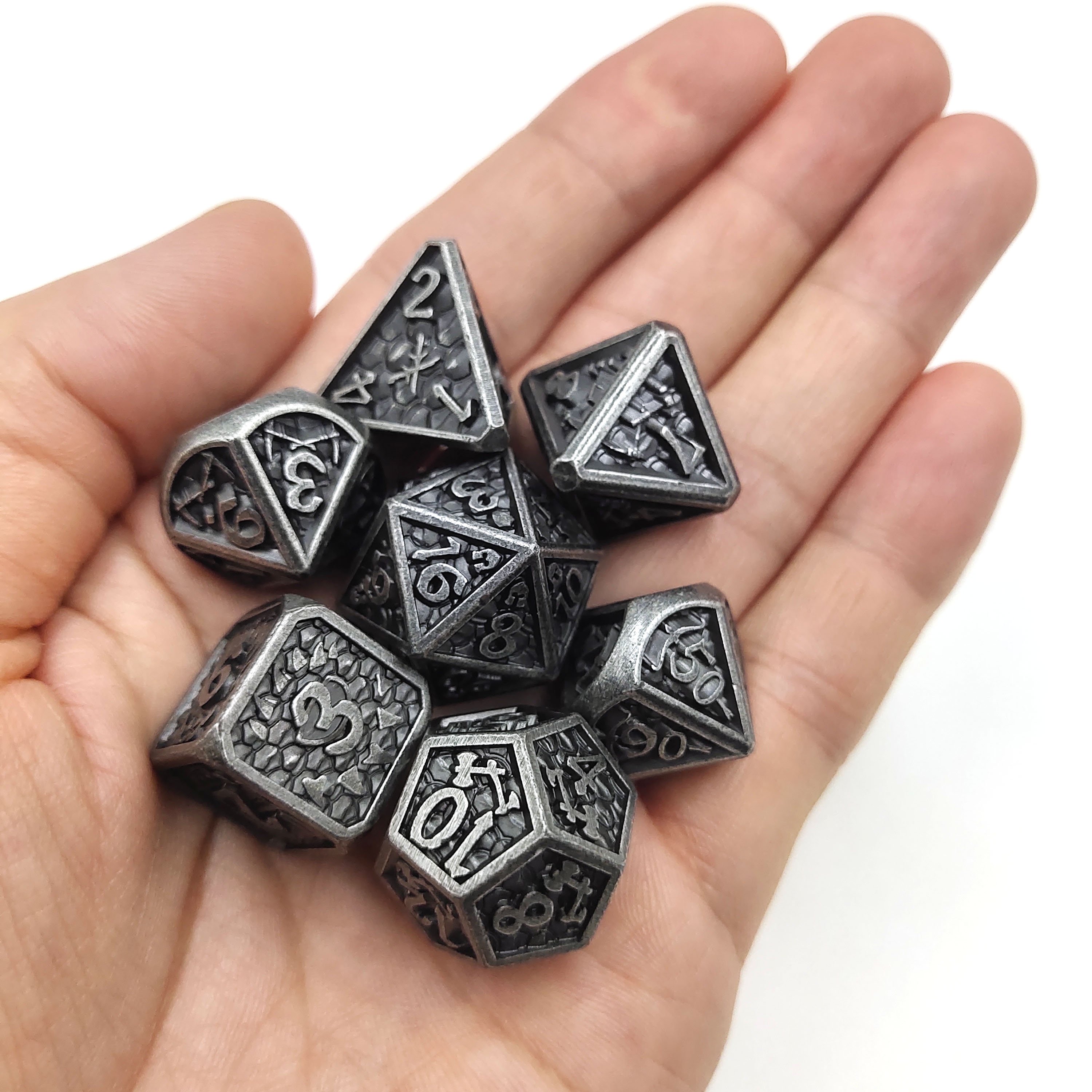 factory direct sale the barrel painting of Dragon Wars series metal polyhedral dice round edge dice entertainment game dice
