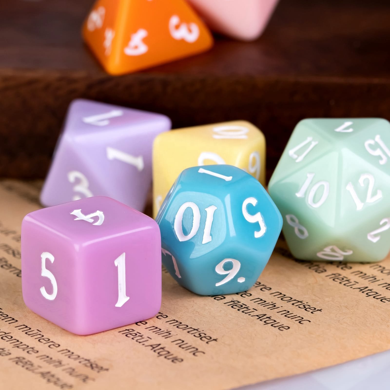 Udixi Plastic polyhedral dungeons and dragons resin rpg dice custom logo Multicolor set