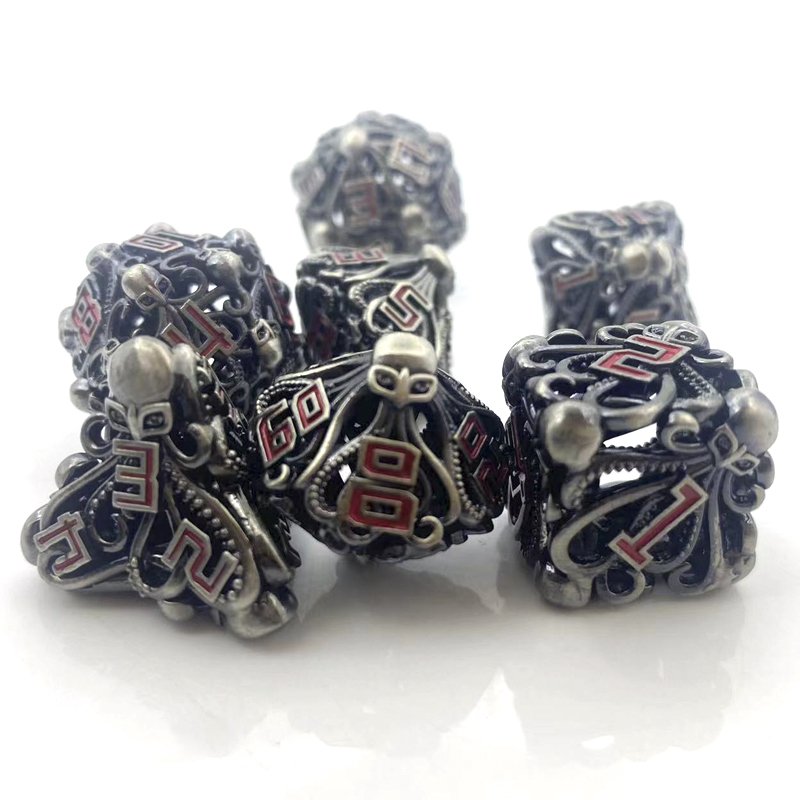 COC Polyhedron Metal Hollow dice Polyhedron Shape DND Dungeons & Dragons COC Board game Board game Dice Skull