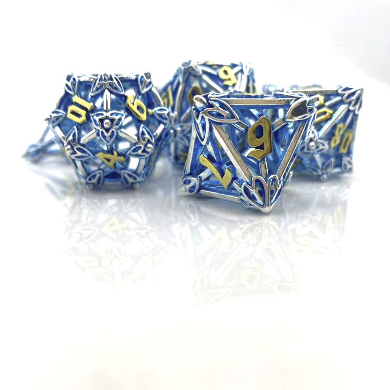 Custom logo TRPG dice set DND Dungeons & Dragons Run Group COC board game dice can be customized with metal hollow arrows