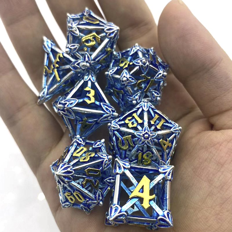 Custom logo TRPG dice set DND Dungeons & Dragons Run Group COC board game dice can be customized with metal hollow arrows