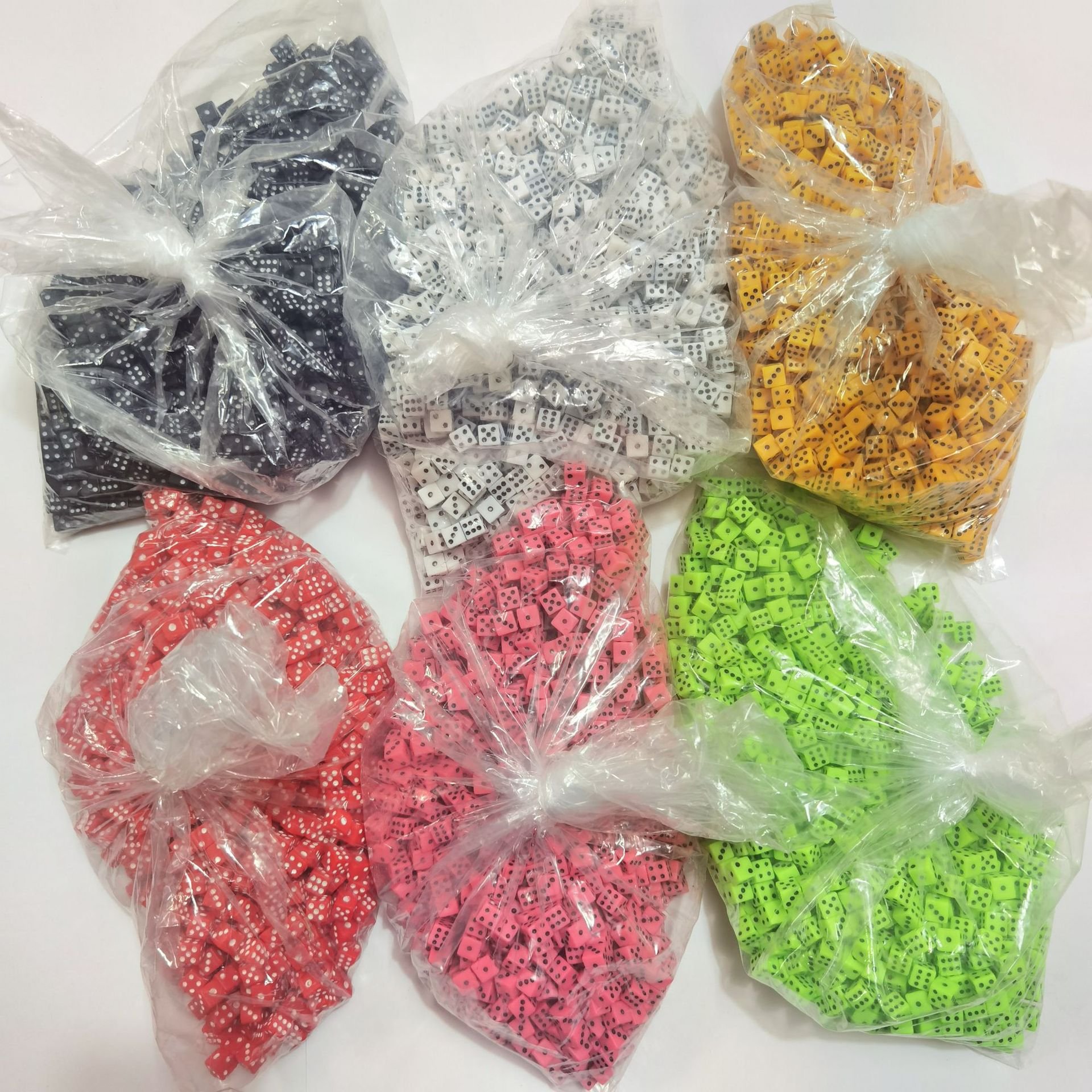 Wholesale MINI Dice 8mm Small Square Corner Colored Black Dot Dice Ready to Ship Magic Props Teaching Dice