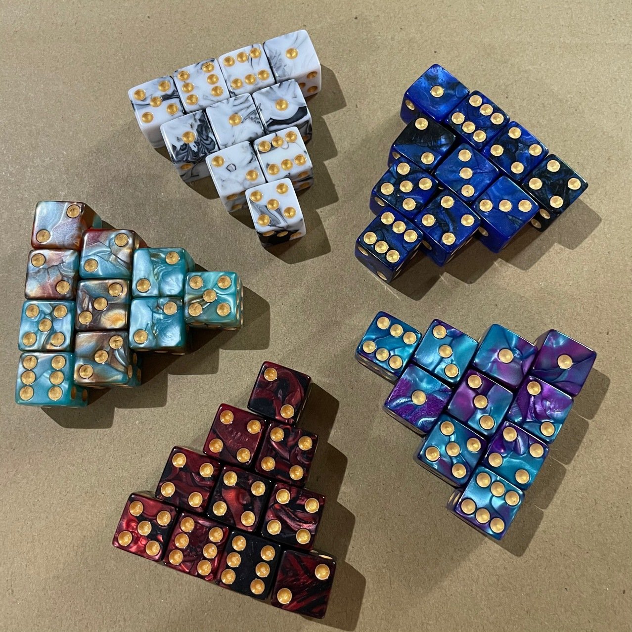 wholesale 10pcs/set 16mm D6 Square Corner Marbling Polyhedral Dice Pearl Pattern Custom Dice Colored Acrylic Dice Games
