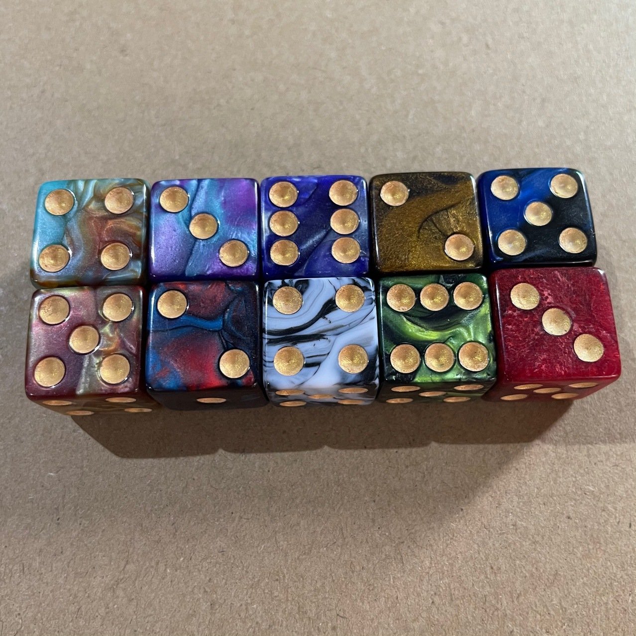 wholesale 10pcs/set 16mm D6 Square Corner Marbling Polyhedral Dice Pearl Pattern Custom Dice Colored Acrylic Dice Games