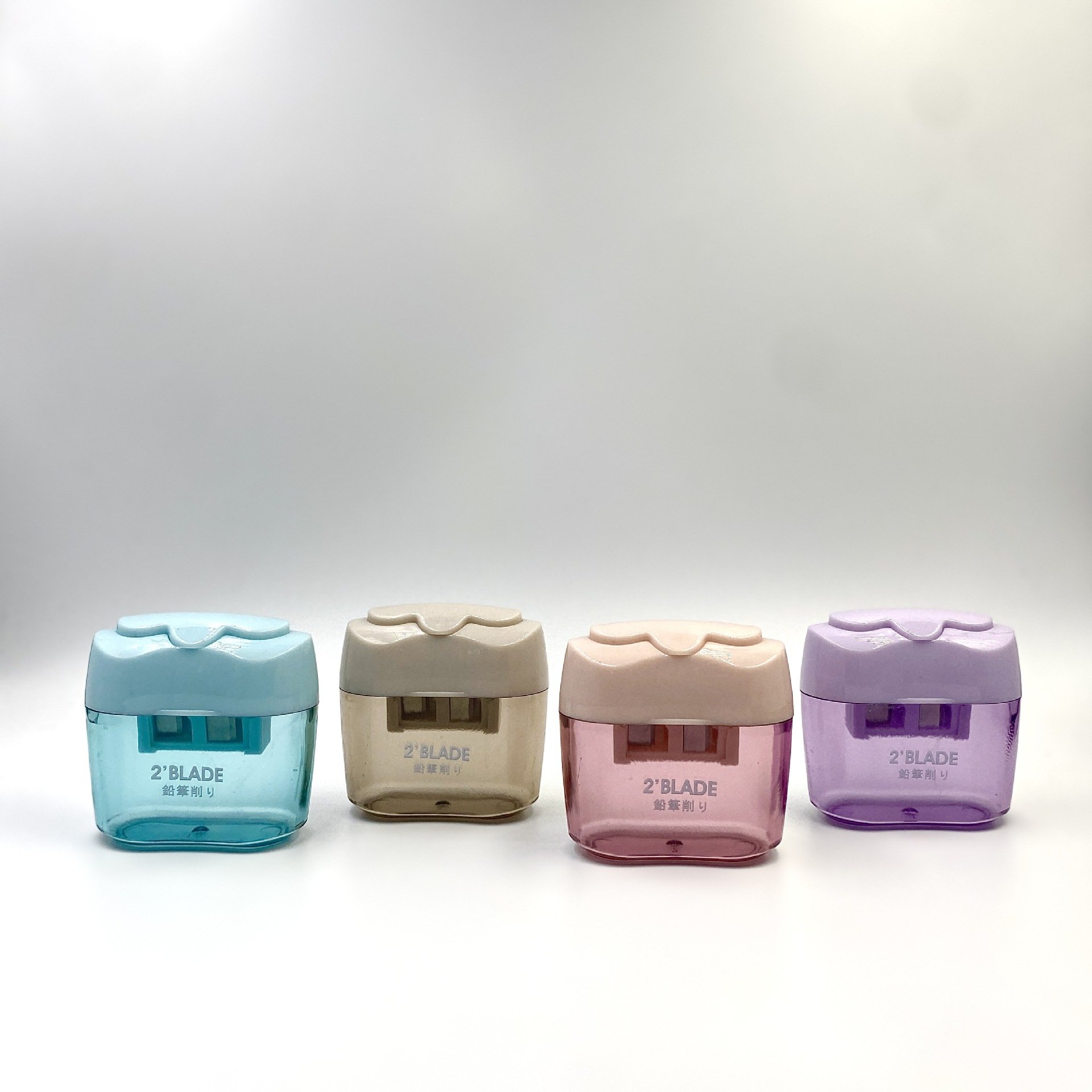 Creative dual hole pencil sharpener, small and convenient pencil sharpener, children's pencil sharpener