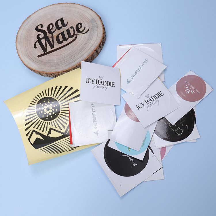 Low price high quality uv printing custom logo die cut vinyl stickers label stickers adhesive pvc label sticker printing