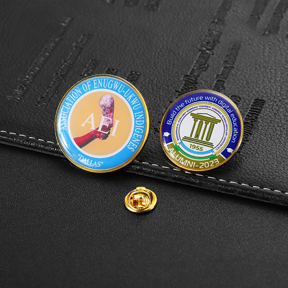 Customized zinc alloy art fun badge colorful sticker resin badge can be gold or silver plated hard enamel medallion