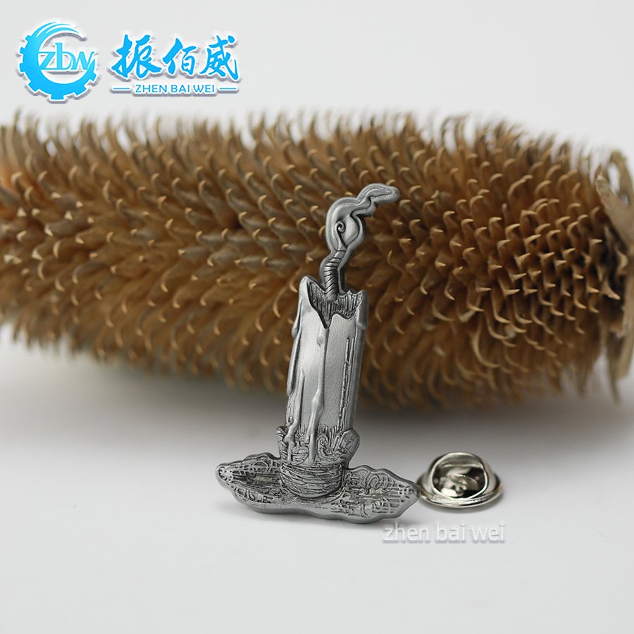 Cheap custom shaped antique tin 3D three-dimensional metal memorial brooch custom vintage brass 3D metal enamel pin