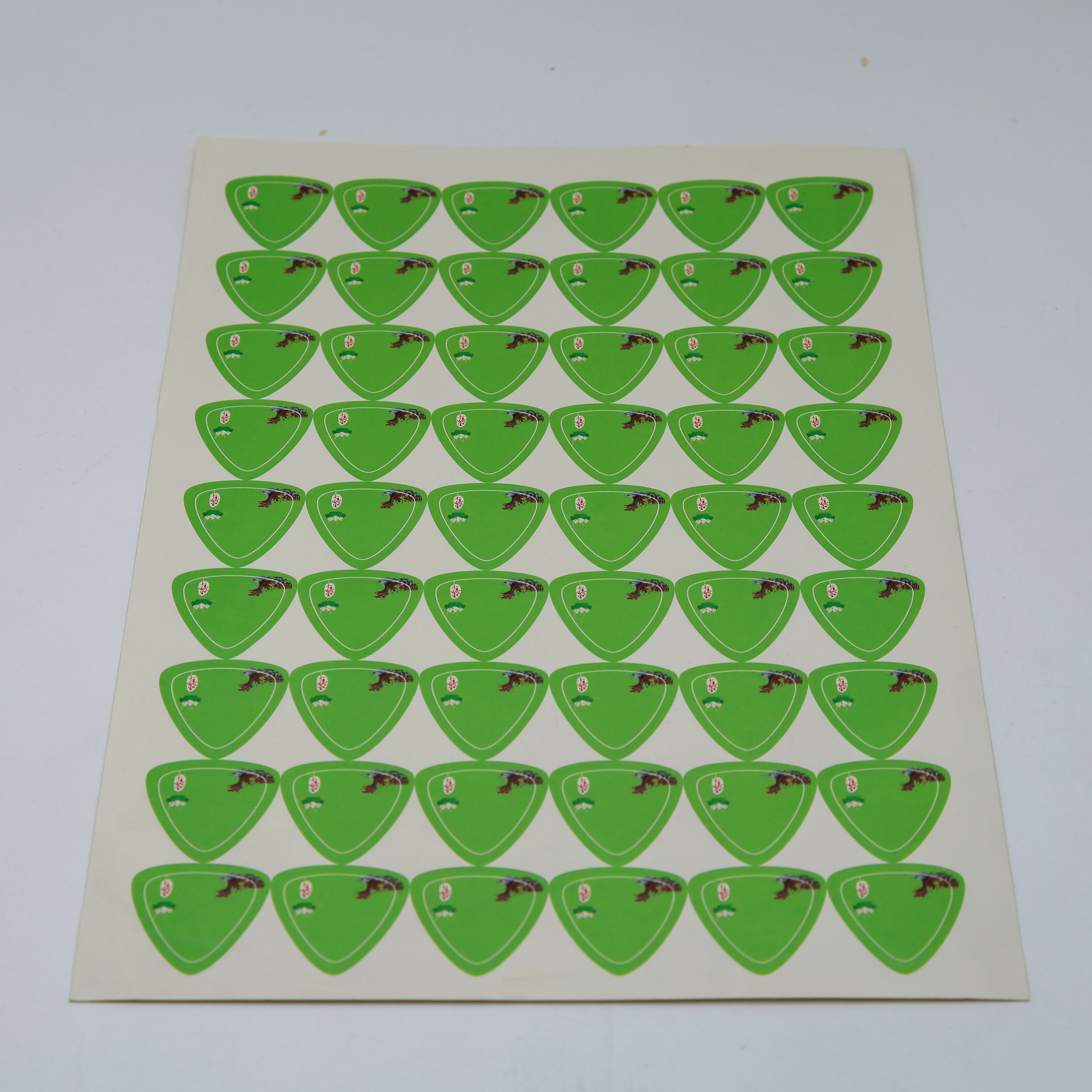 Custom LOGO printing die cut Vinyl stickers custom waterproof cartoon stickers manufacturers labels