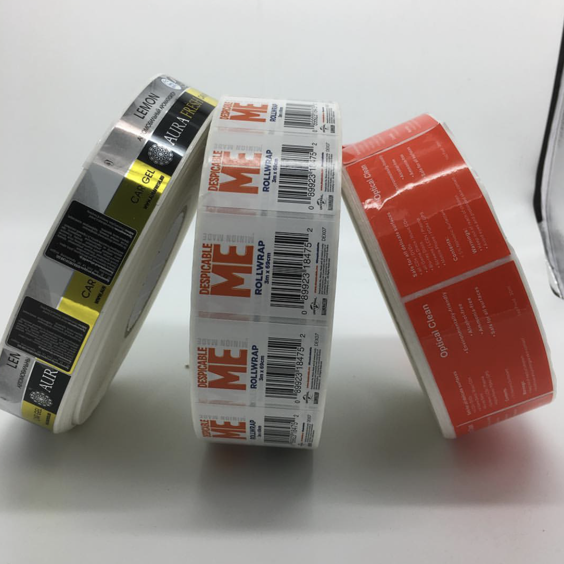 High Quality Custom Printed Gold Metal Foil Waterproof Self Adhesive Bottle Round Packaging Sticker Label printing