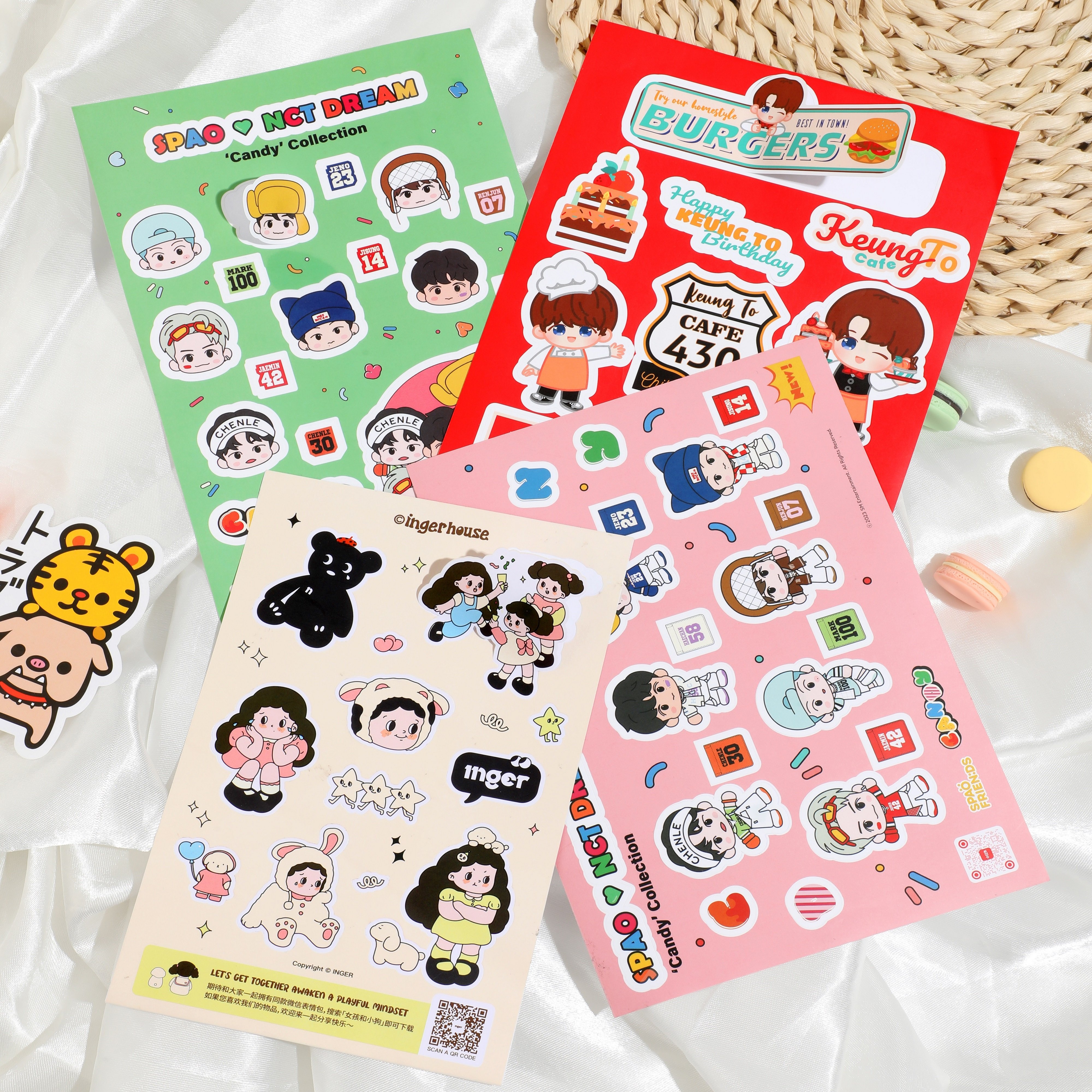 Printing Custom Waterproof Shape Kiss Cute Die Cut Cartoon Vinyl Sticker Sheet